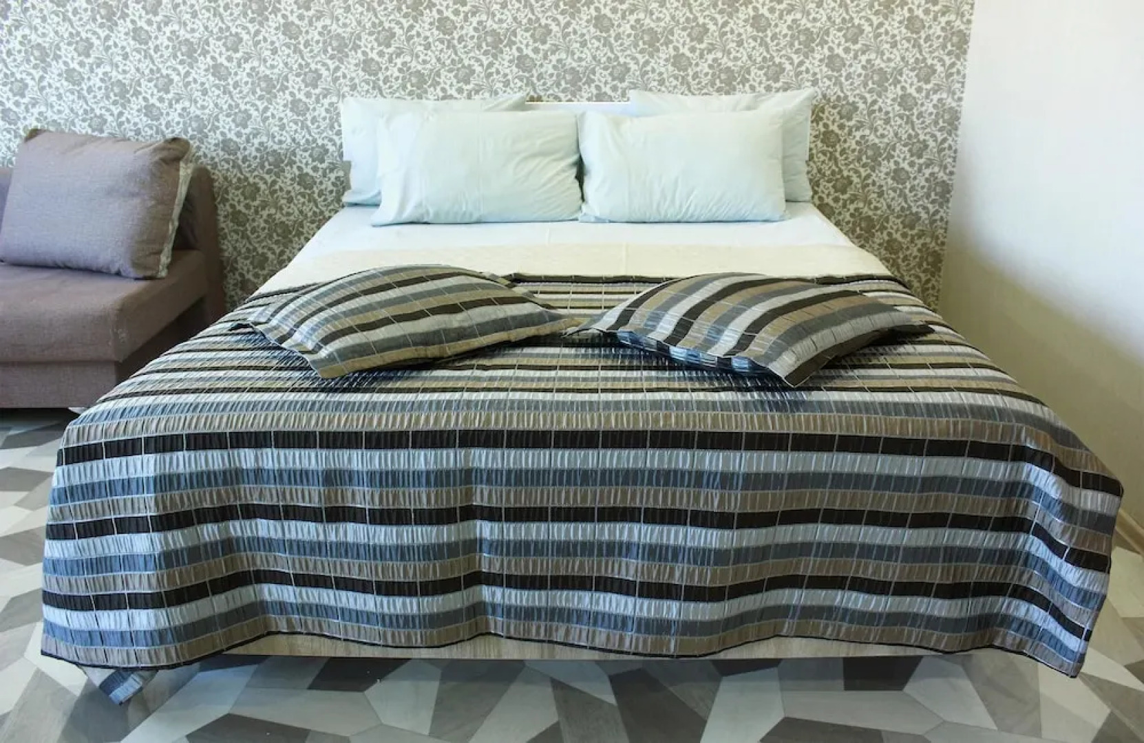 Апартаменты «Добрые сутки», ул. Мартьянова, 63