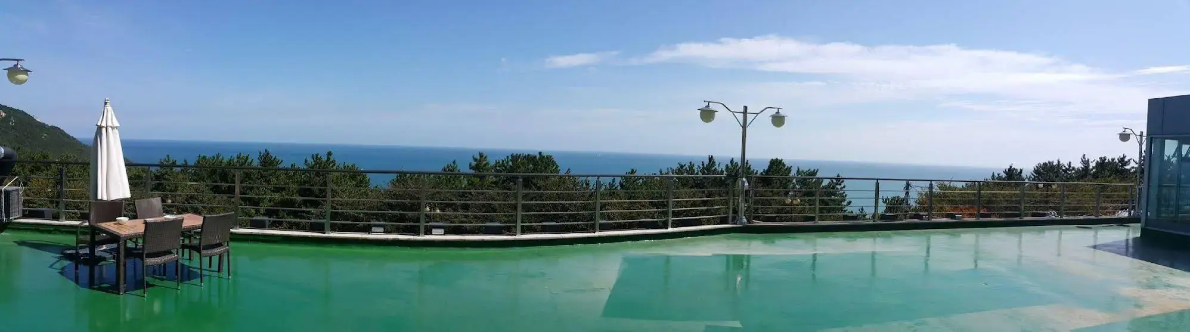 Sun and Moon Guest House - Hostel