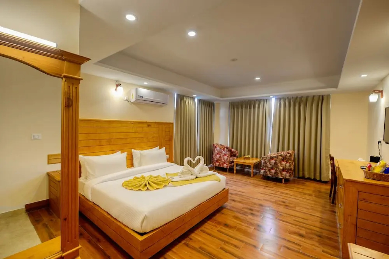 Clarks Inn Suites Manali