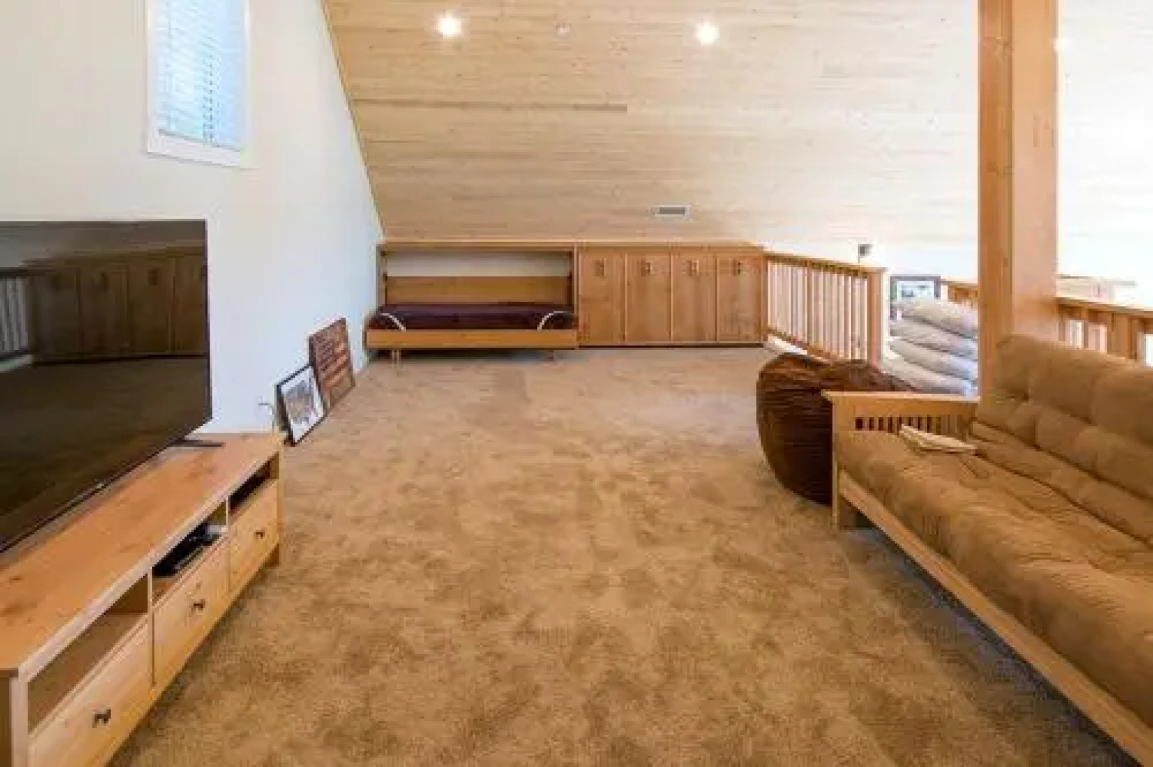 River Rock - 3BR/2BA + Loft