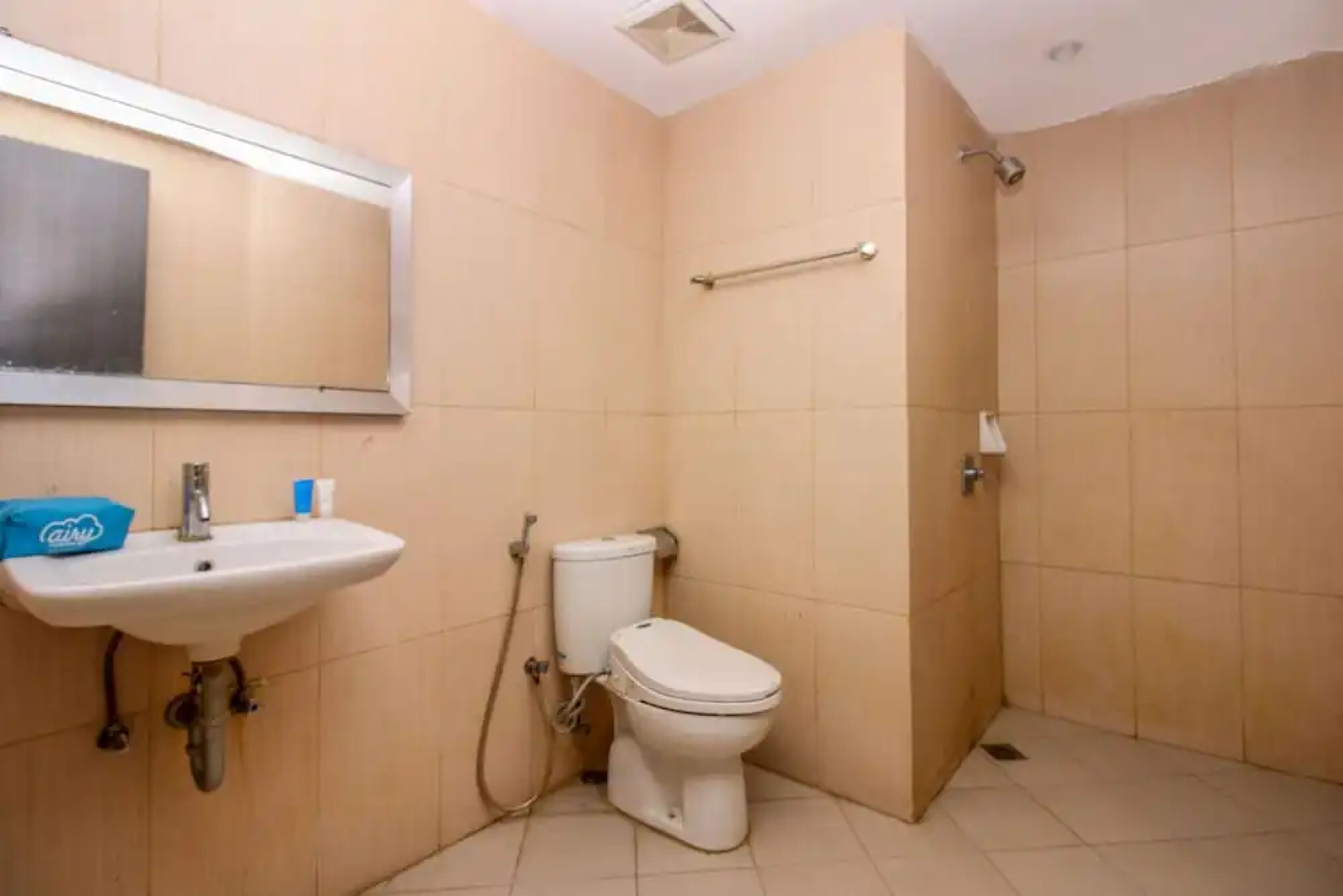 Airy Kendari Barat Diponegoro 75