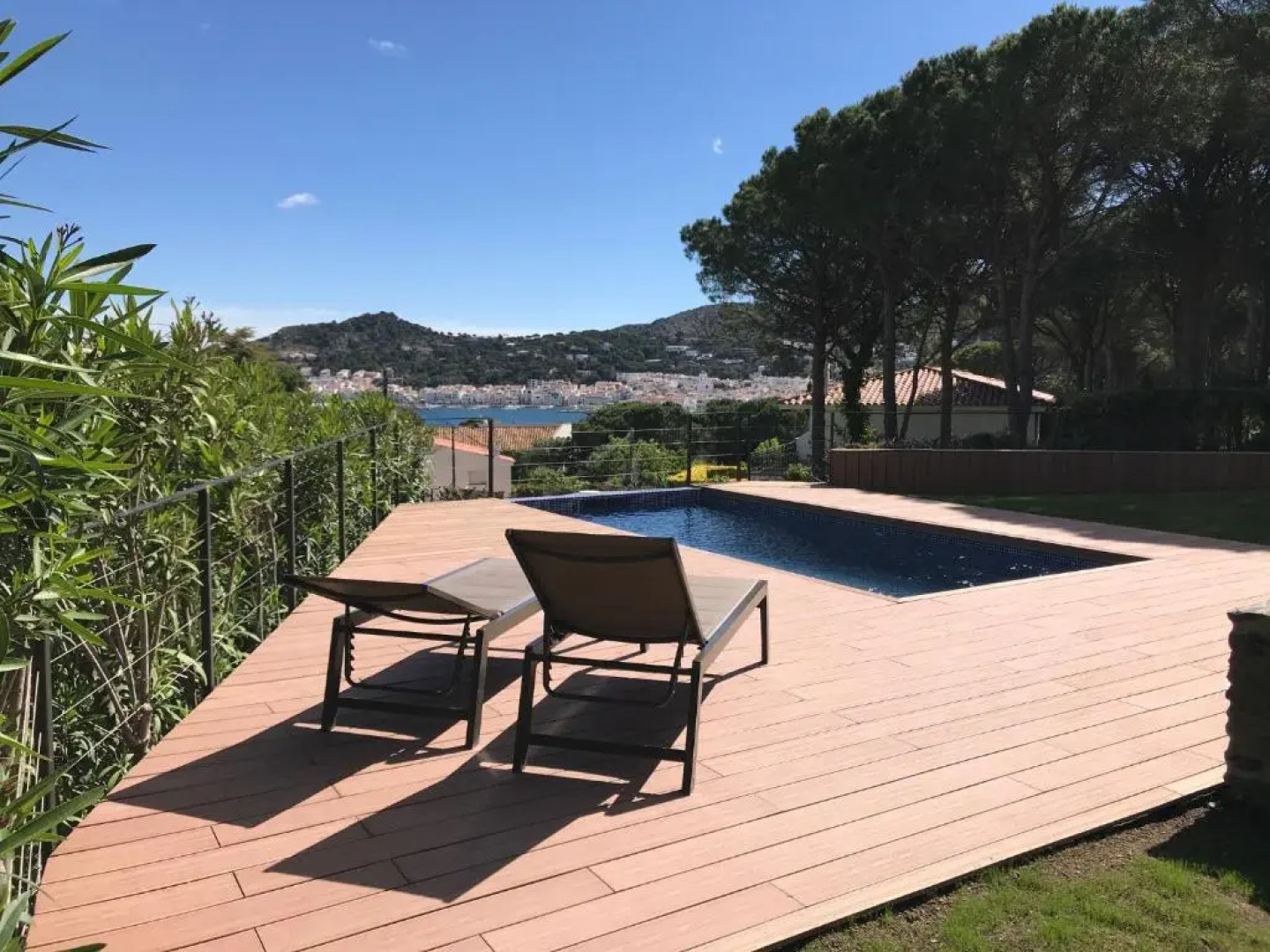 Ideal house for families with pool