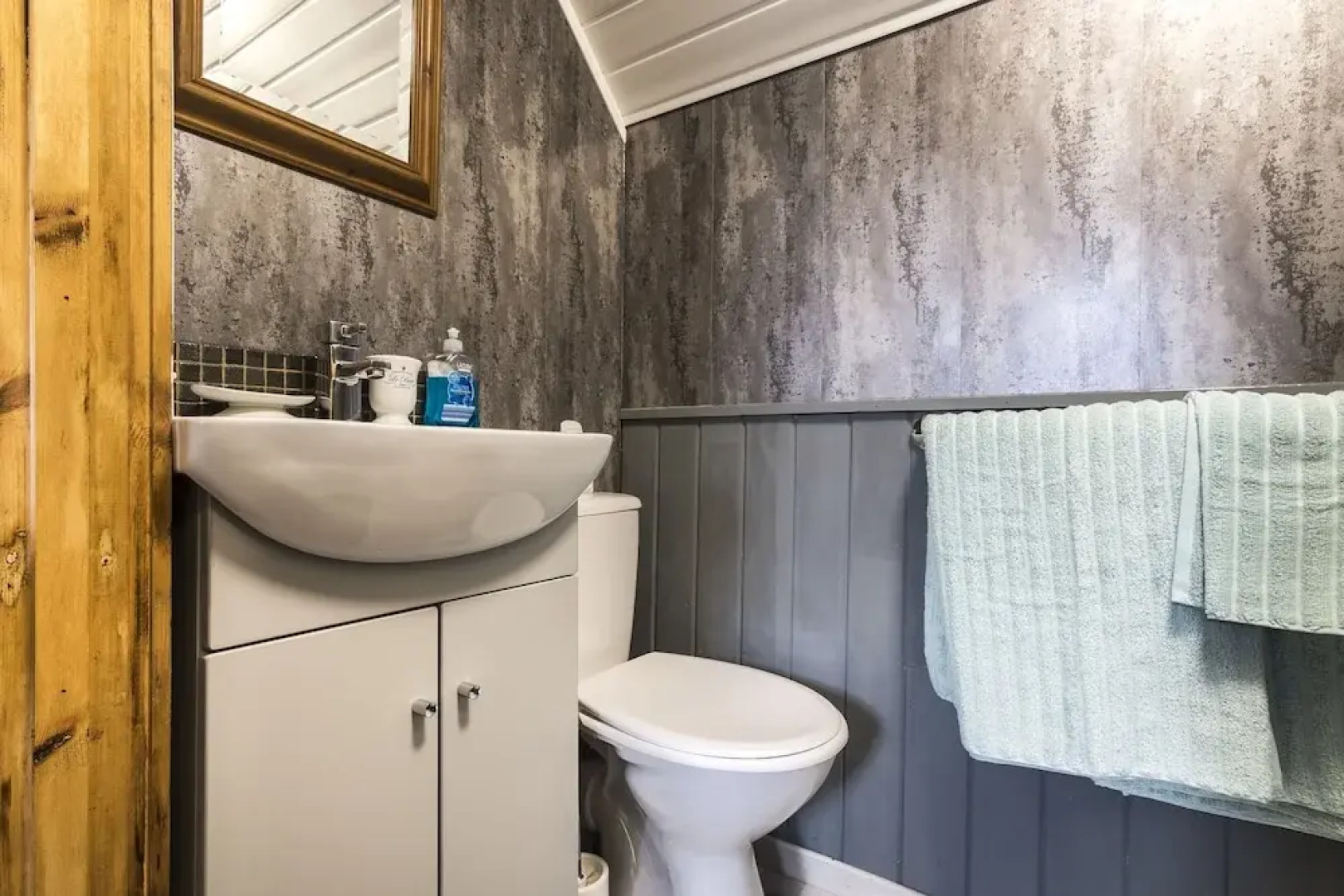 Holey Moley Lodge - 2 Bedroom