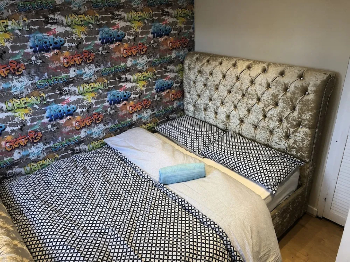 Lovely 3-bed House in Farnham Royal Slough