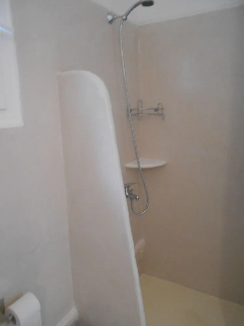 Dahlia Apartments and Studios