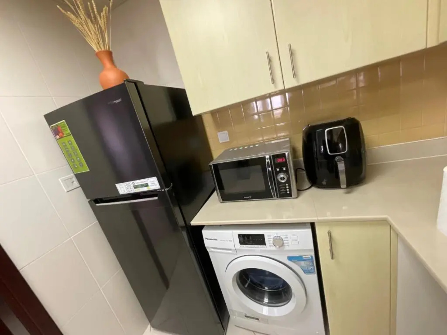 Amazing 1 Bedroom Apartment Next To The Beach