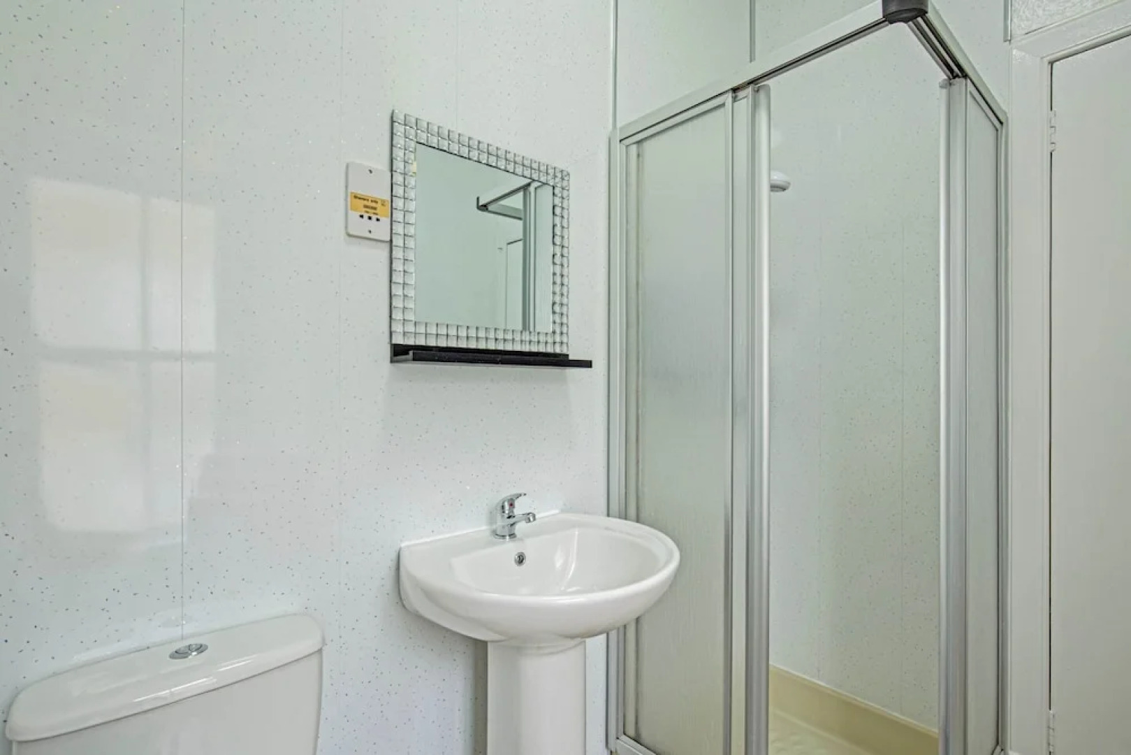 The Kinloch Arms Hotel