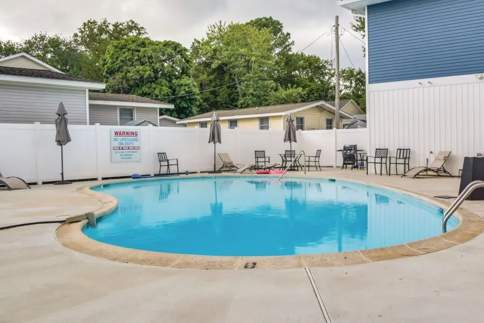 Community Pool Access: Rehoboth Beach Unit!