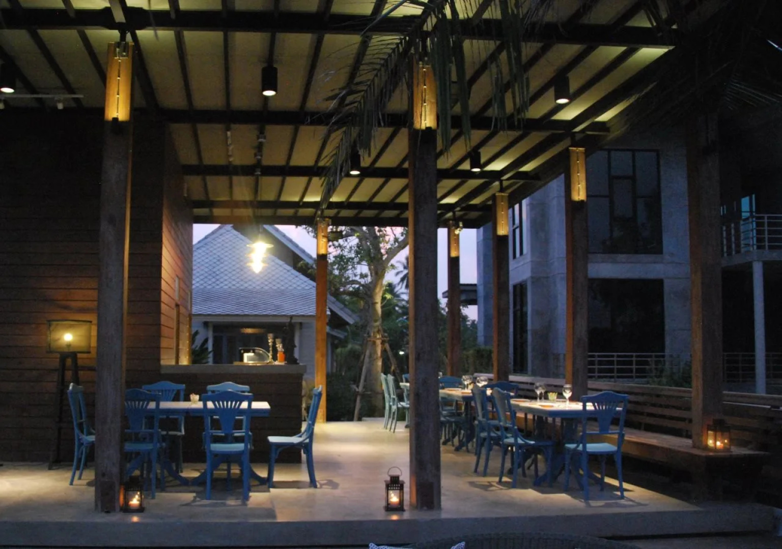 Pomelo Amphawa The Local Residence