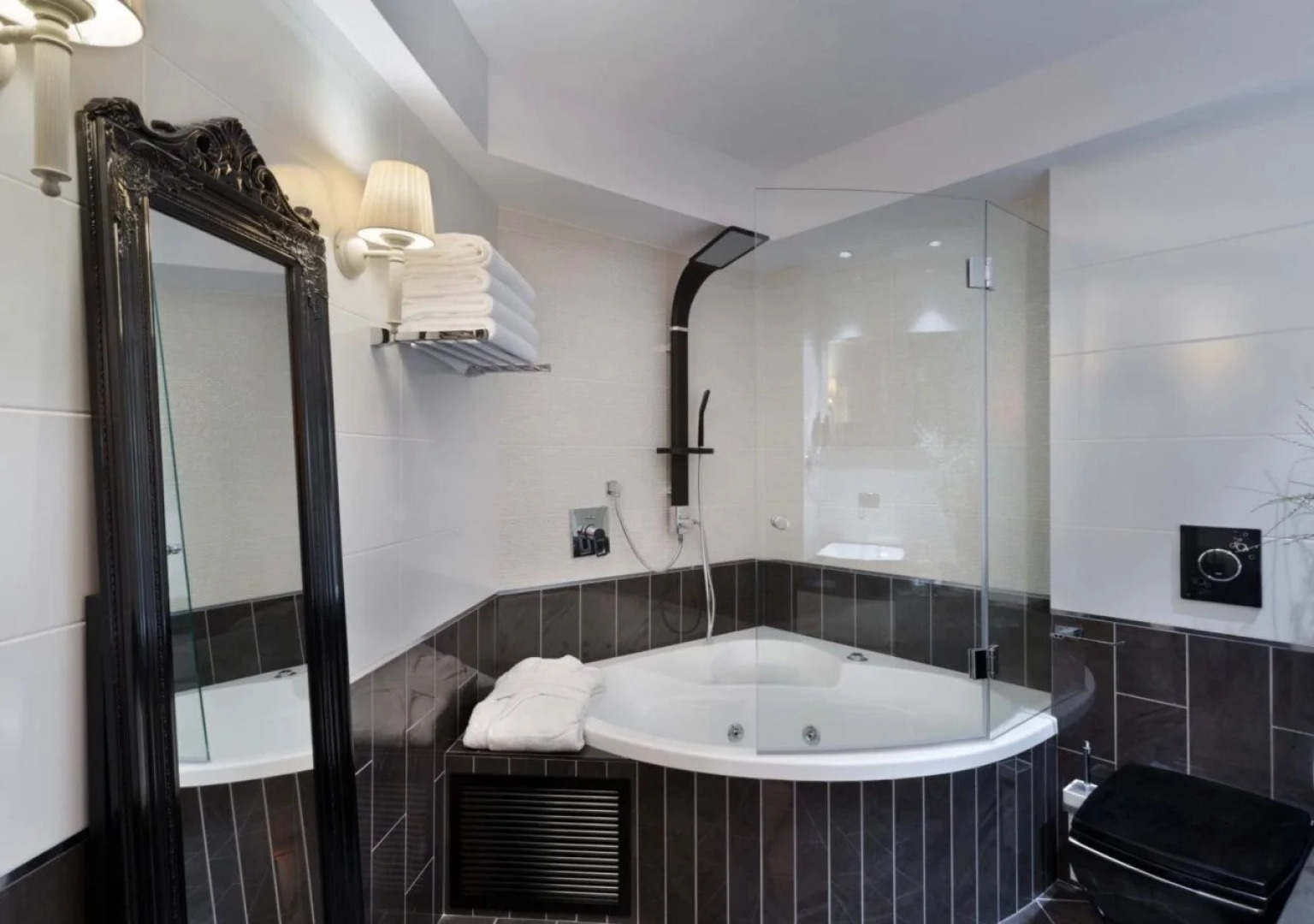 21st Floor 360 Suitop Hotel