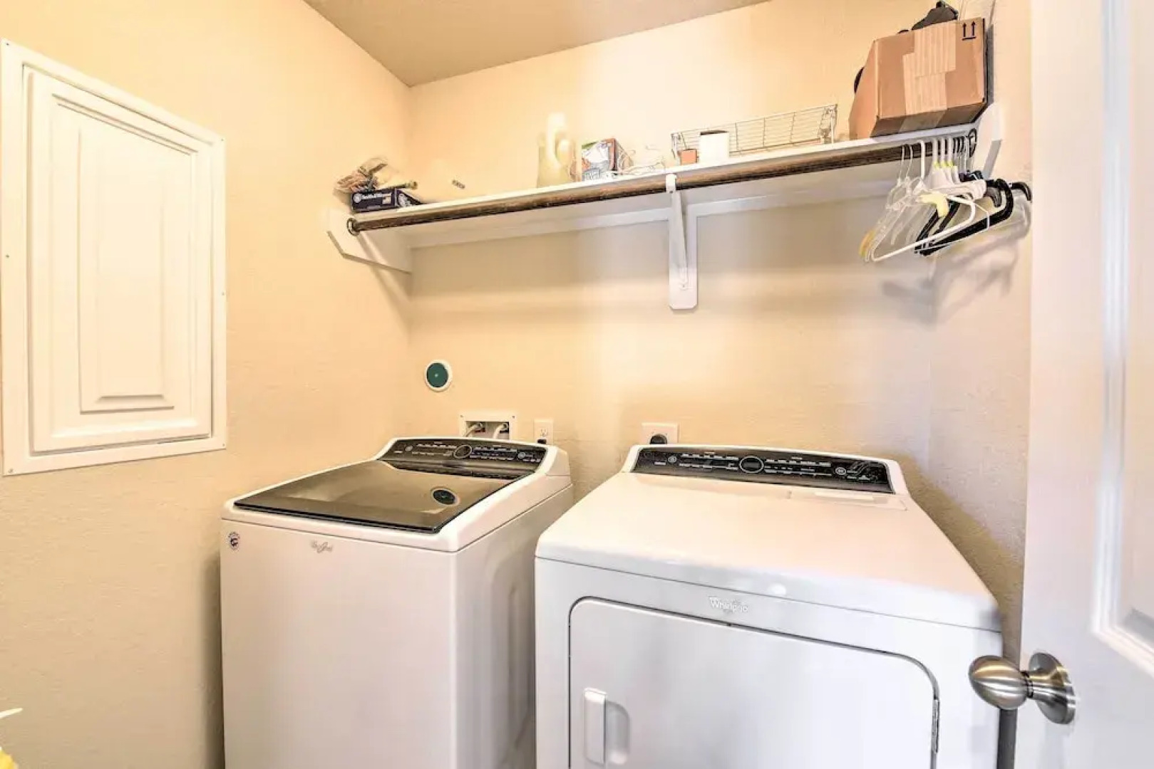 Spacious Conroe Home - 6 Mi to The Woodlands!