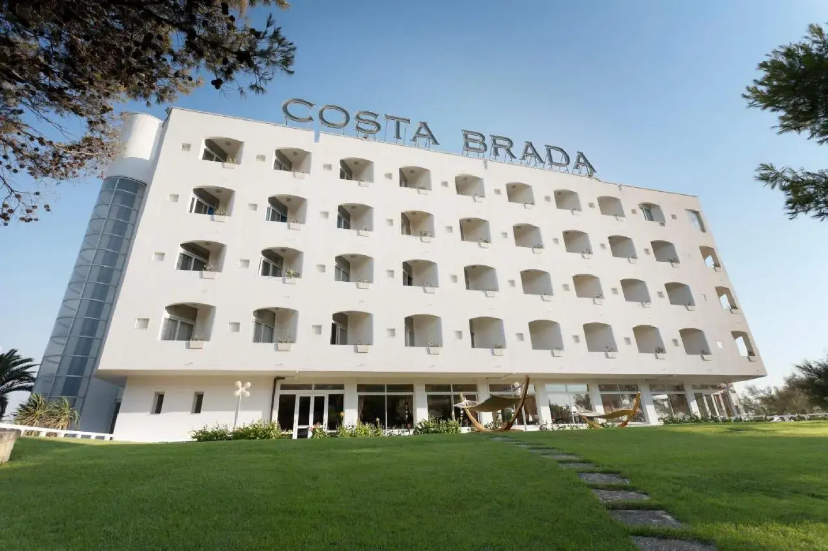Costa Brada Resort