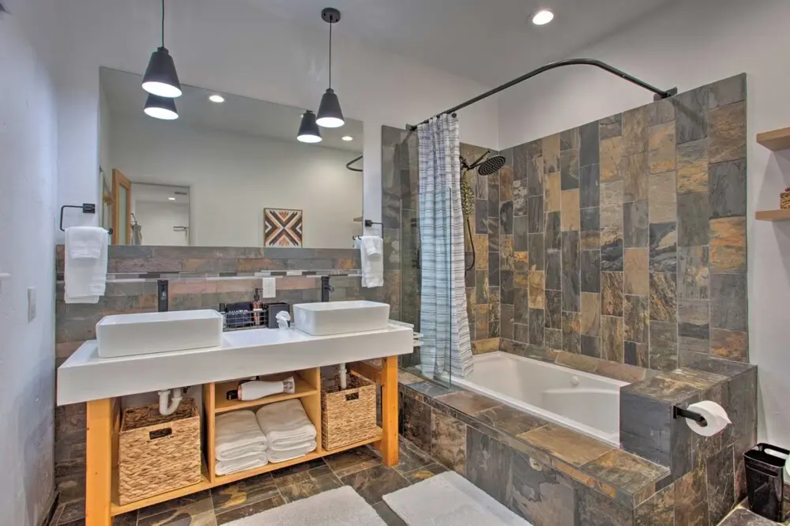 Medicine Park Cabin w/ Mountain Views!