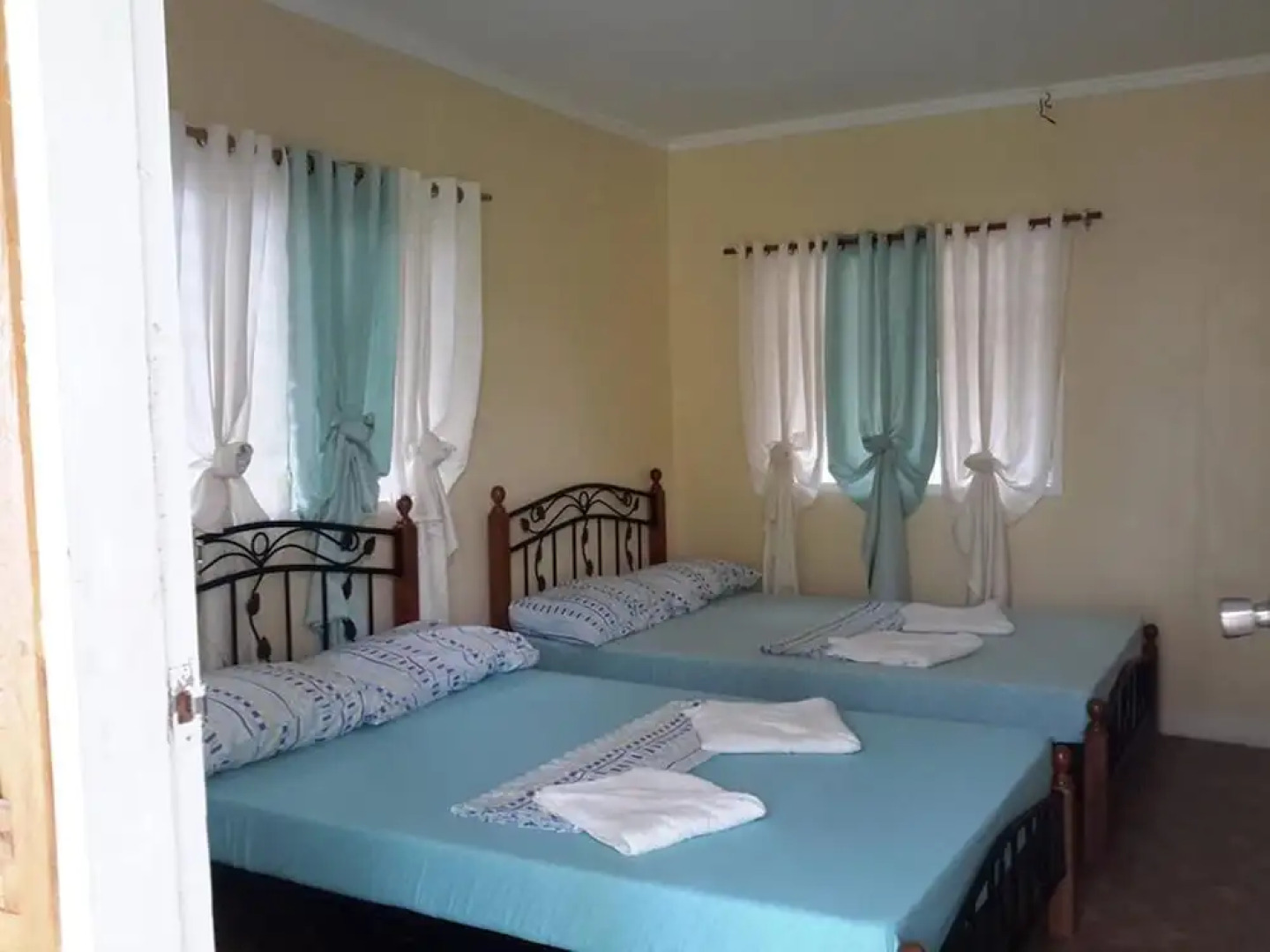 La Isla Bonita Talikud Island Beach Resort