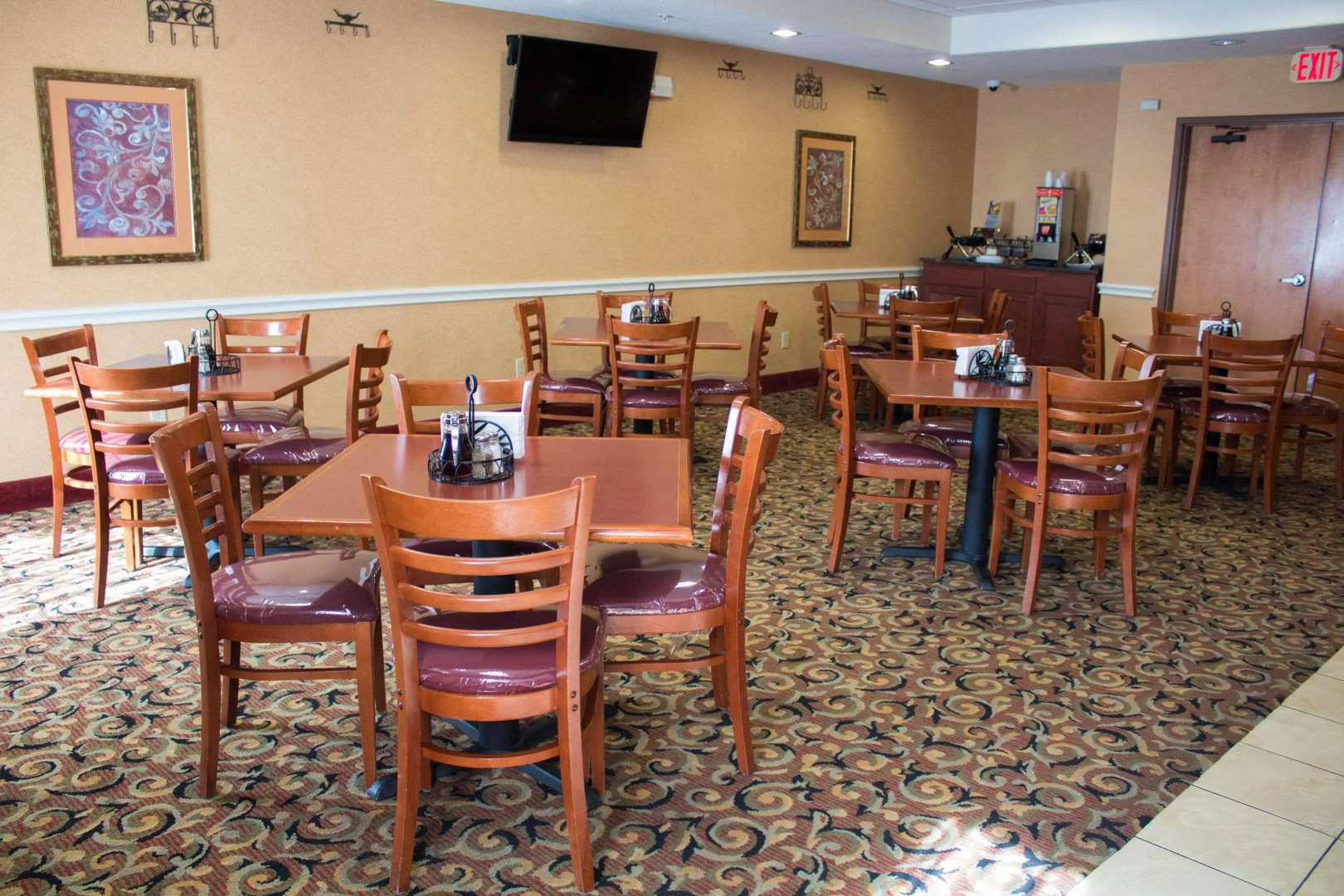 Best Western Plus San Antonio East Inn & Suites