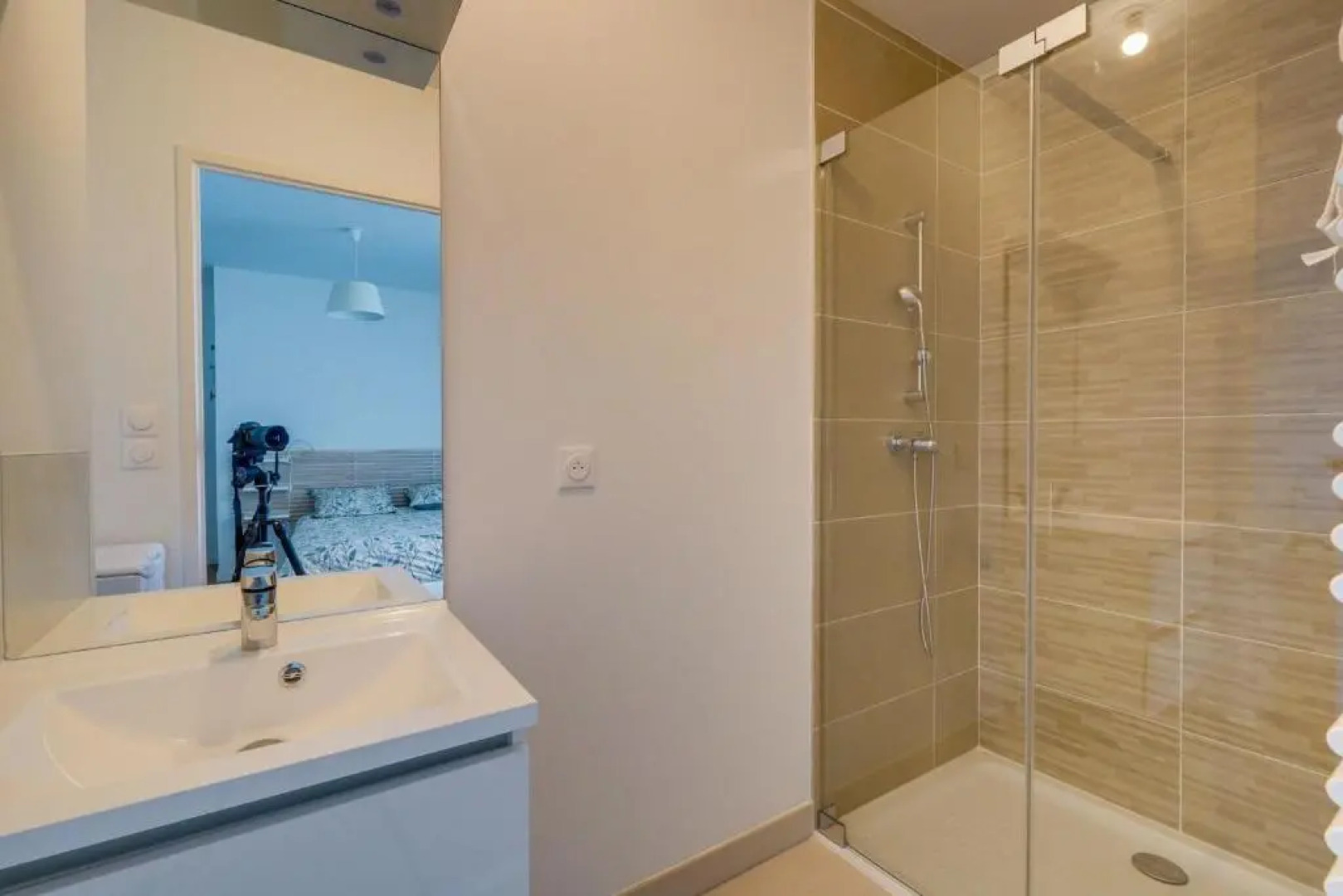 New apartment with terrace and parking