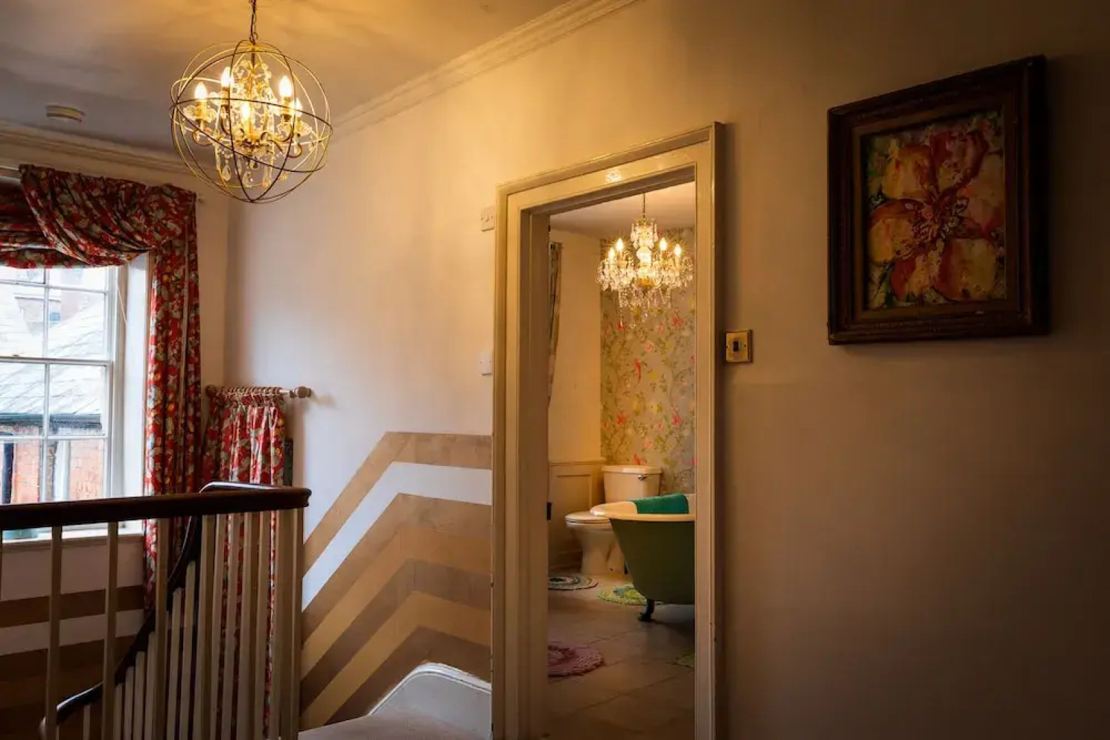 Artsy 5-bed House w/ Garden