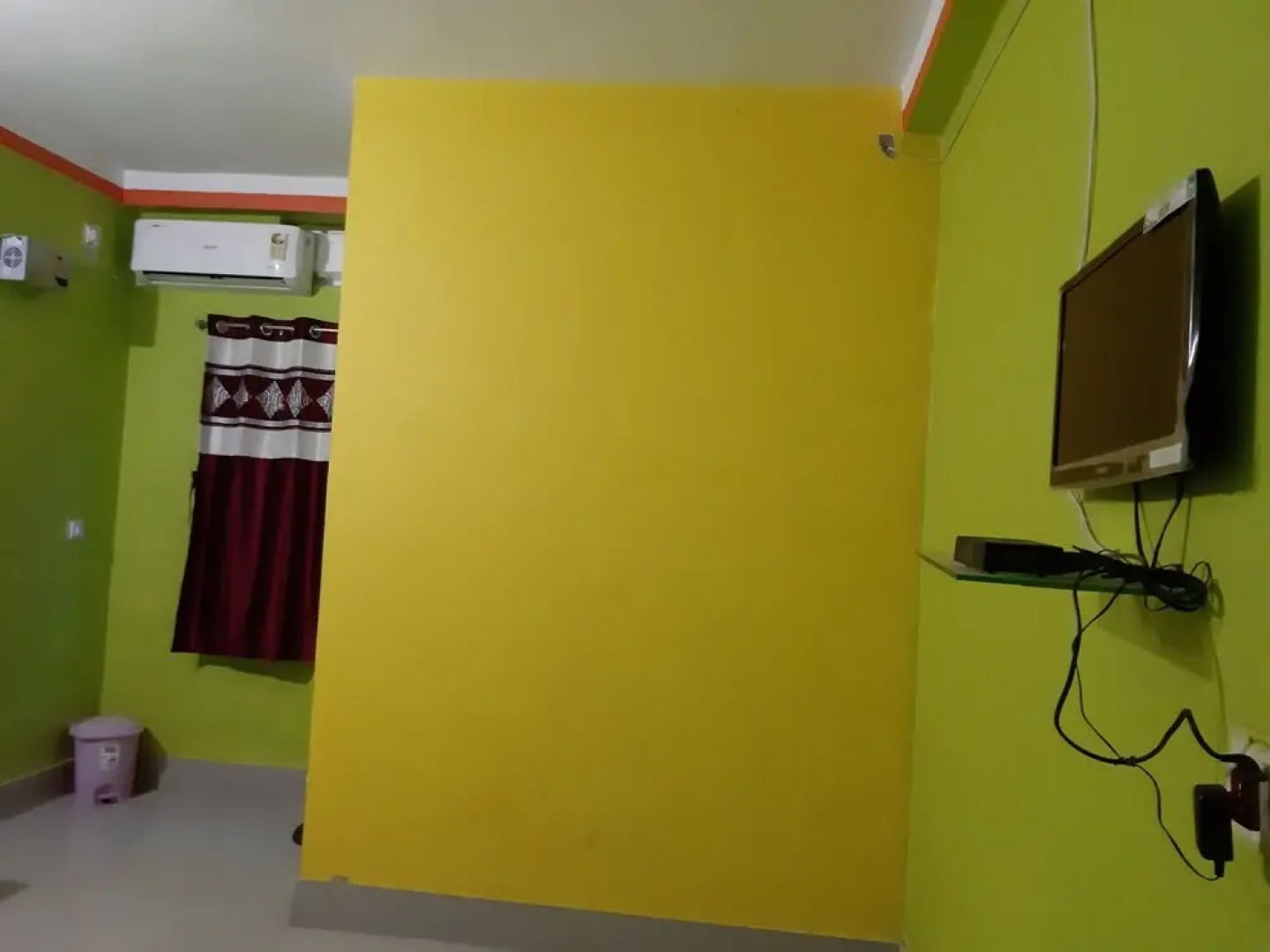 Goroomgo Sun Plaza Lodge Konark