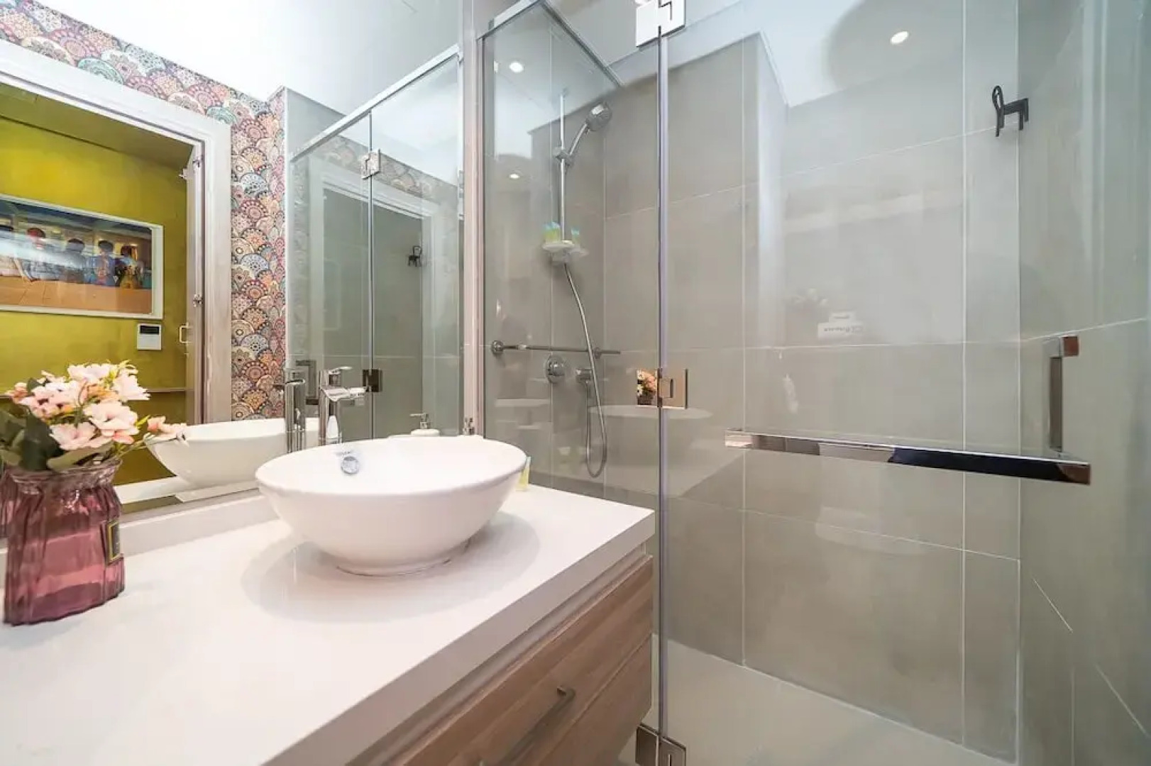 HiGuests - Studio One