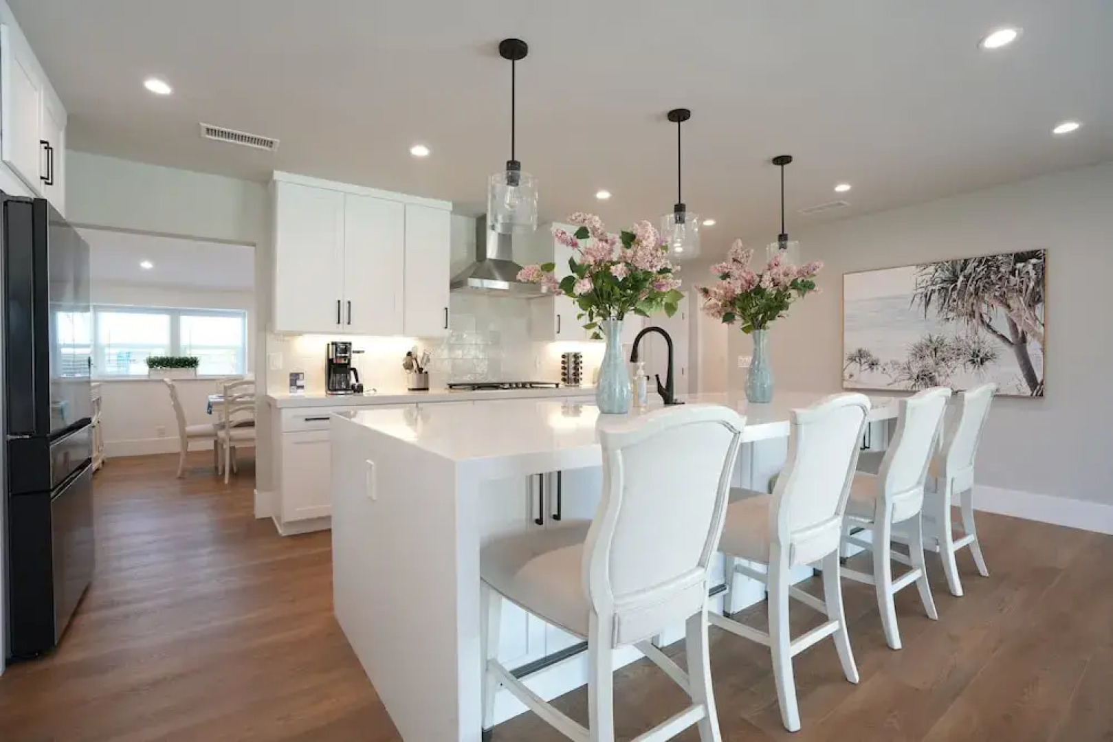 4 bedroom, 2 bathrooms