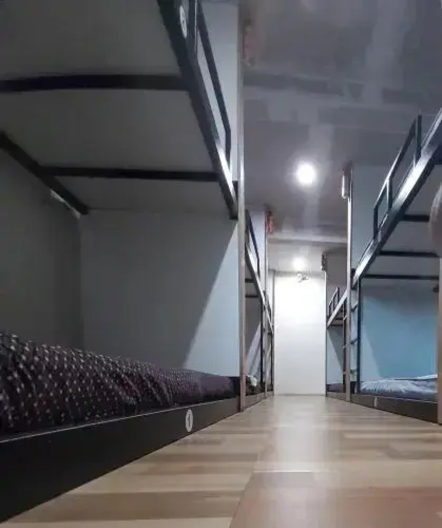 Arya Dormitory Hotel