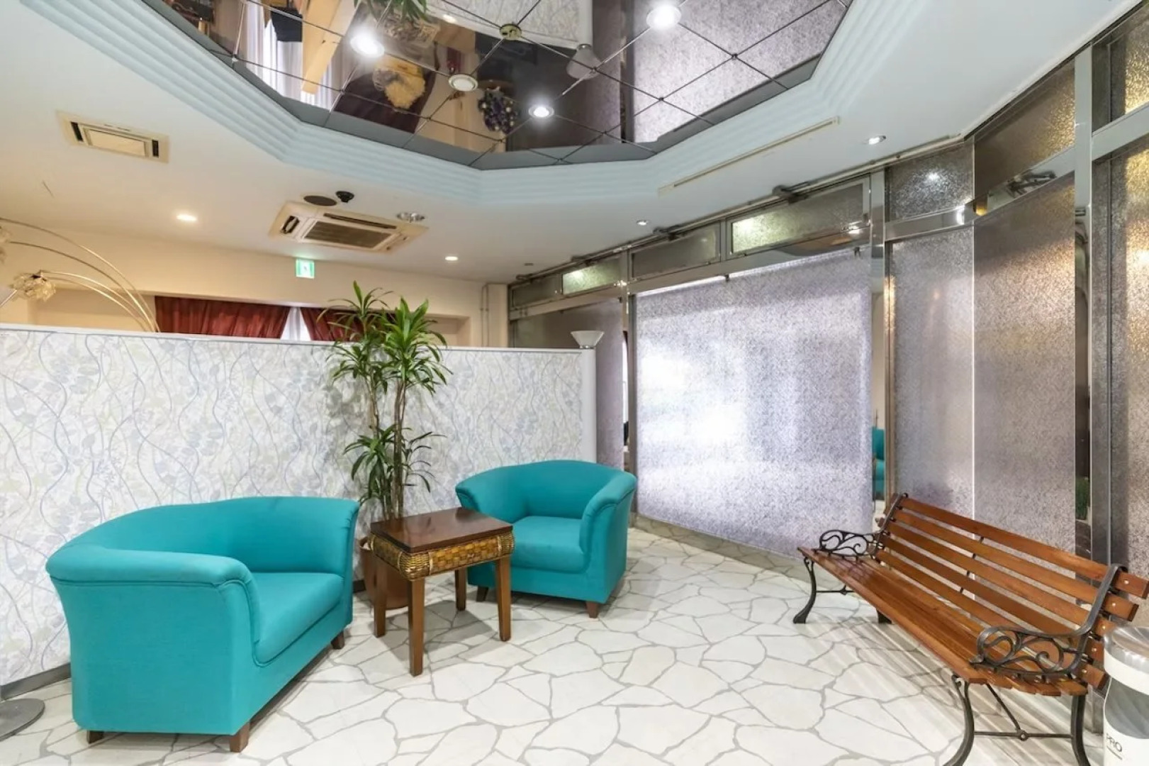 OYO Hotel Please Kobe