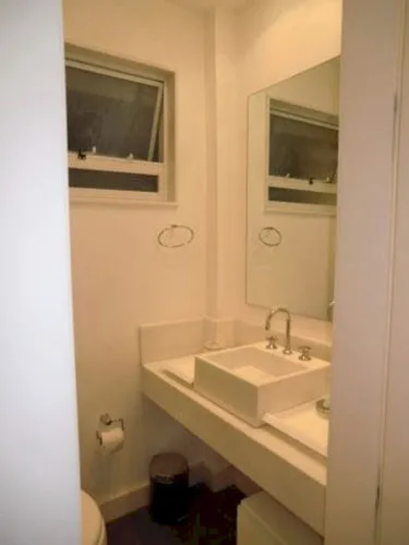 Studio Apartment in Leblon Near the Beach