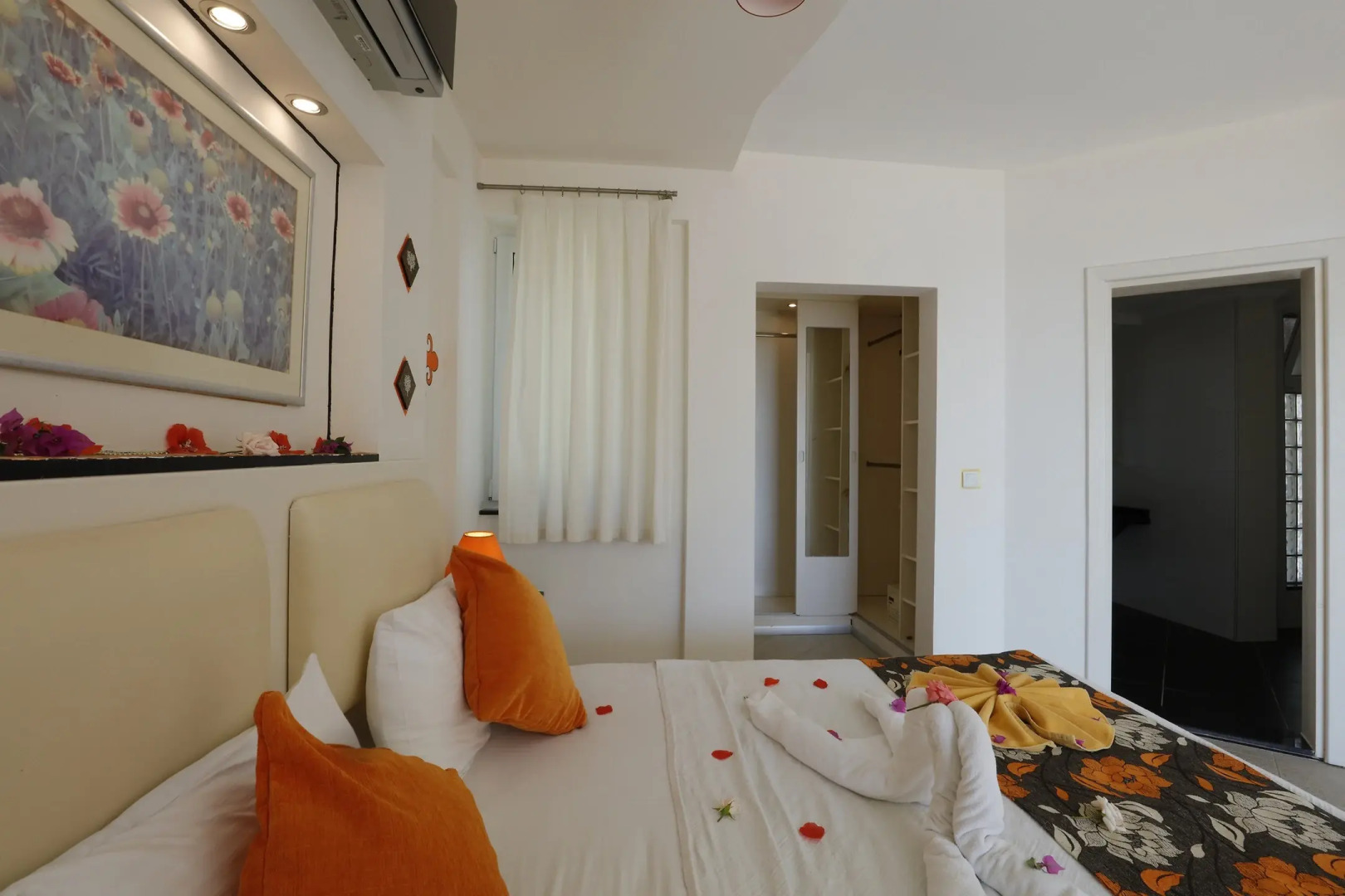 Tropical  Deluxe Suites