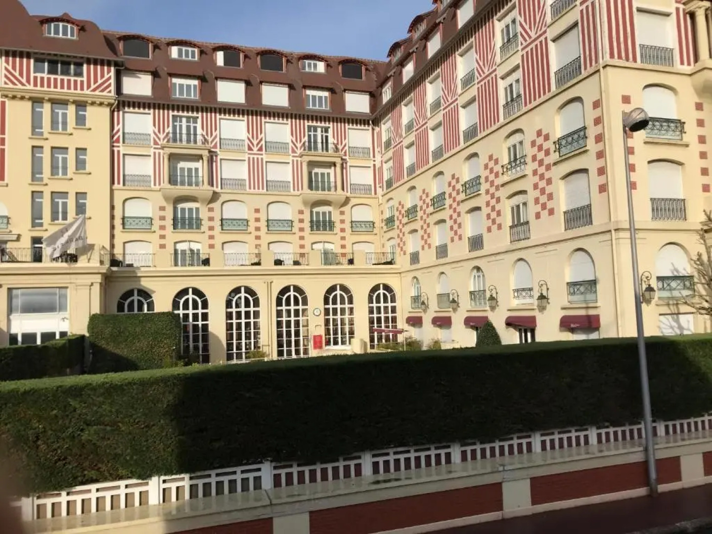 LE ROYAL (3 pièces au centre de DEAUVILLE)