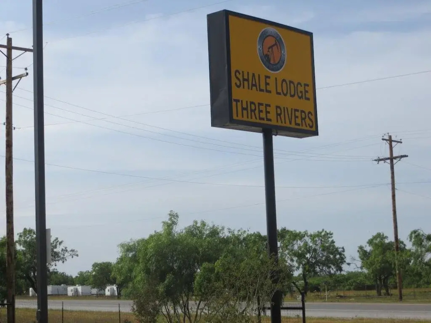 Shale Lodge - Three Rivers