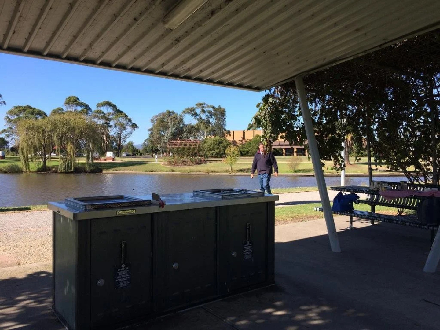 Morwell Parkside Motel