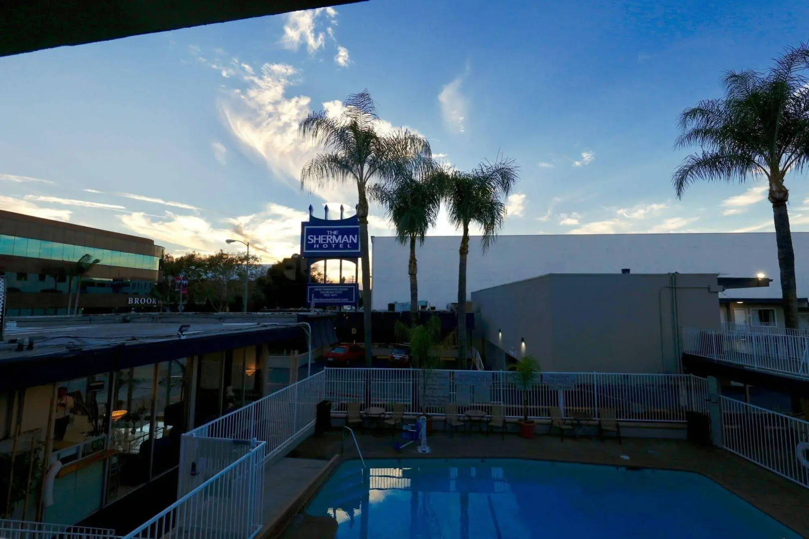 The Sojourn Los Angeles - Sherman Oaks