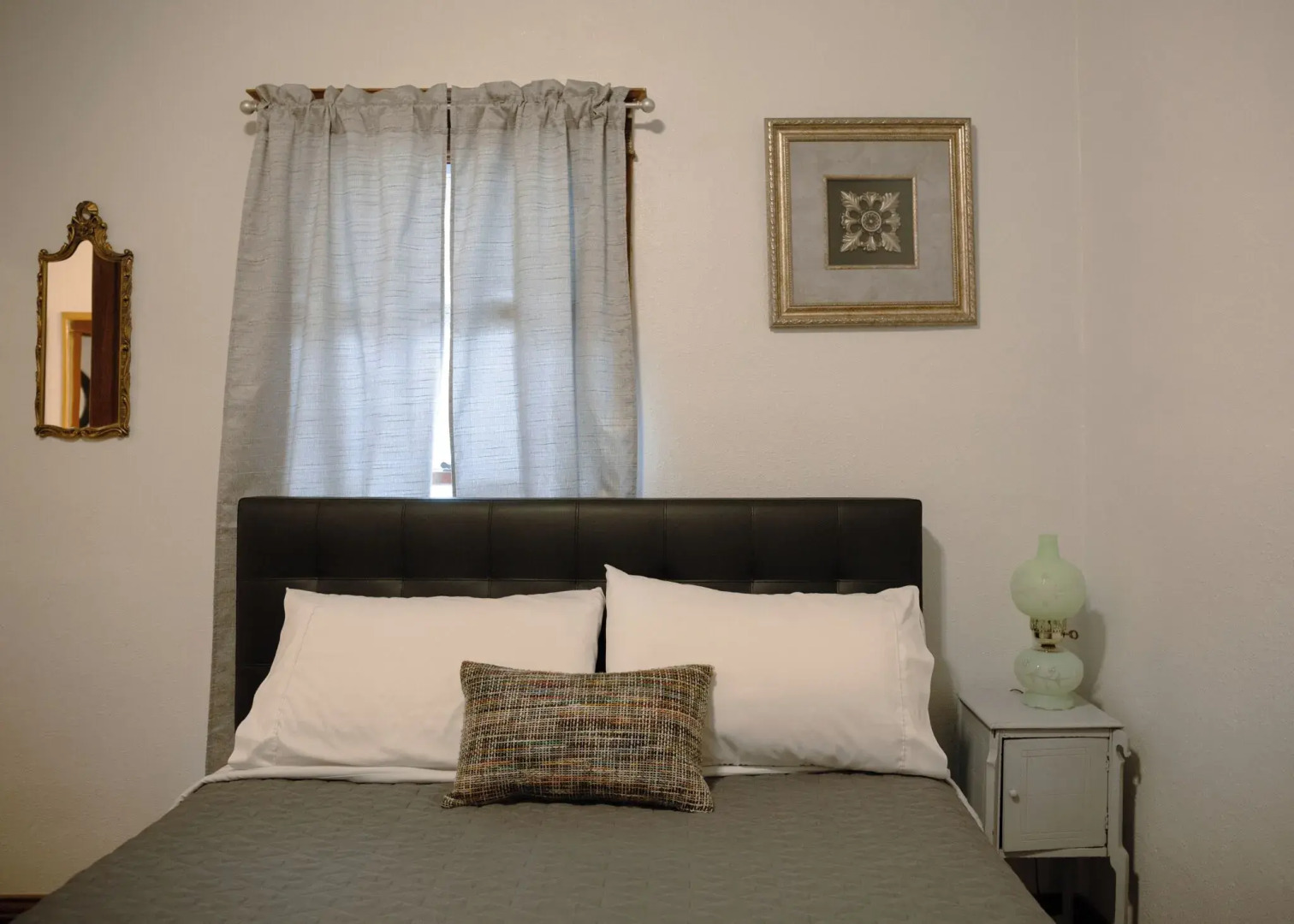 East Side Motel & Cabins