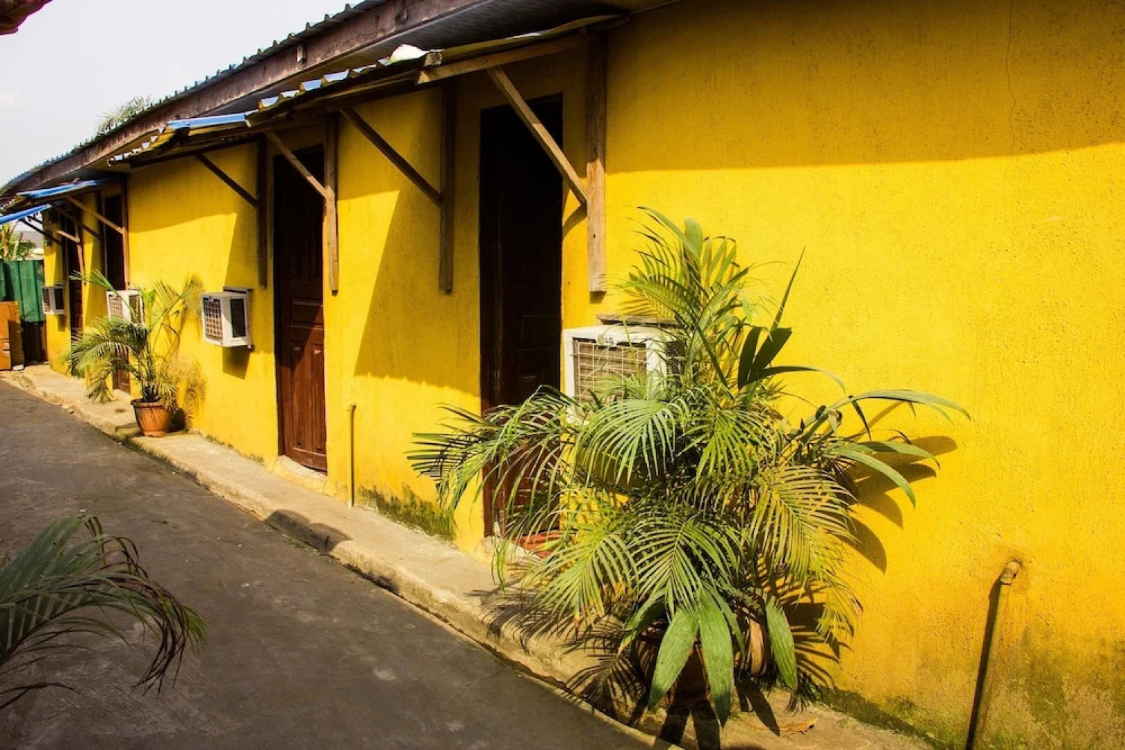 Castle City Resort & Suites