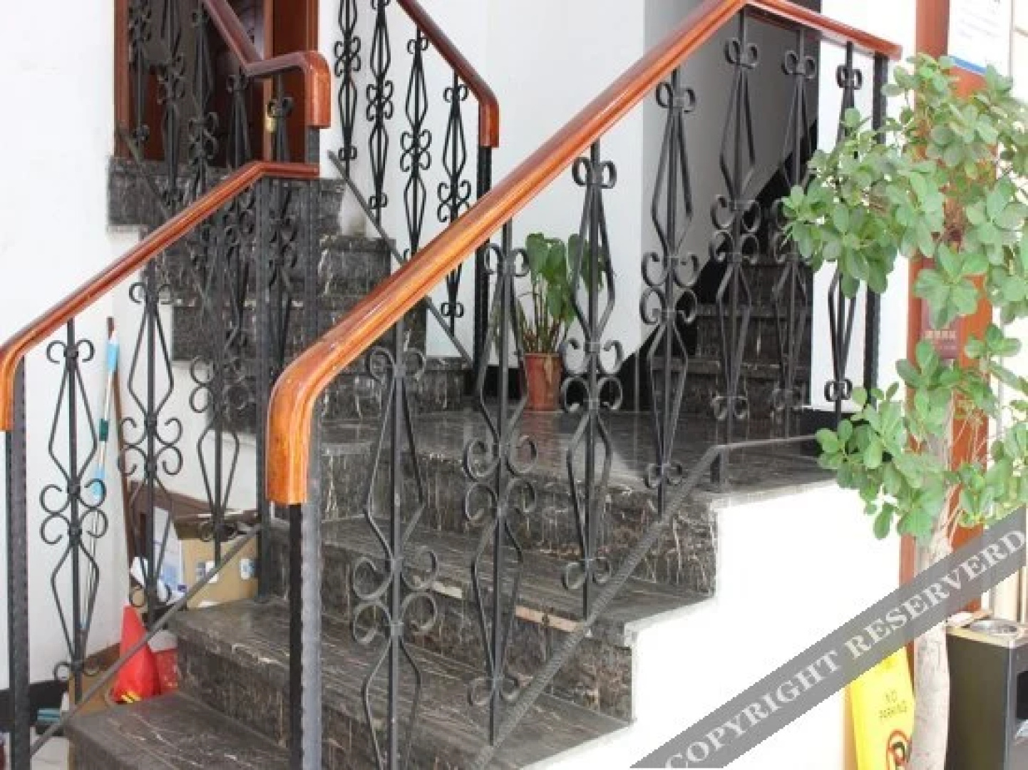 Tongxiang Phoenix Inn