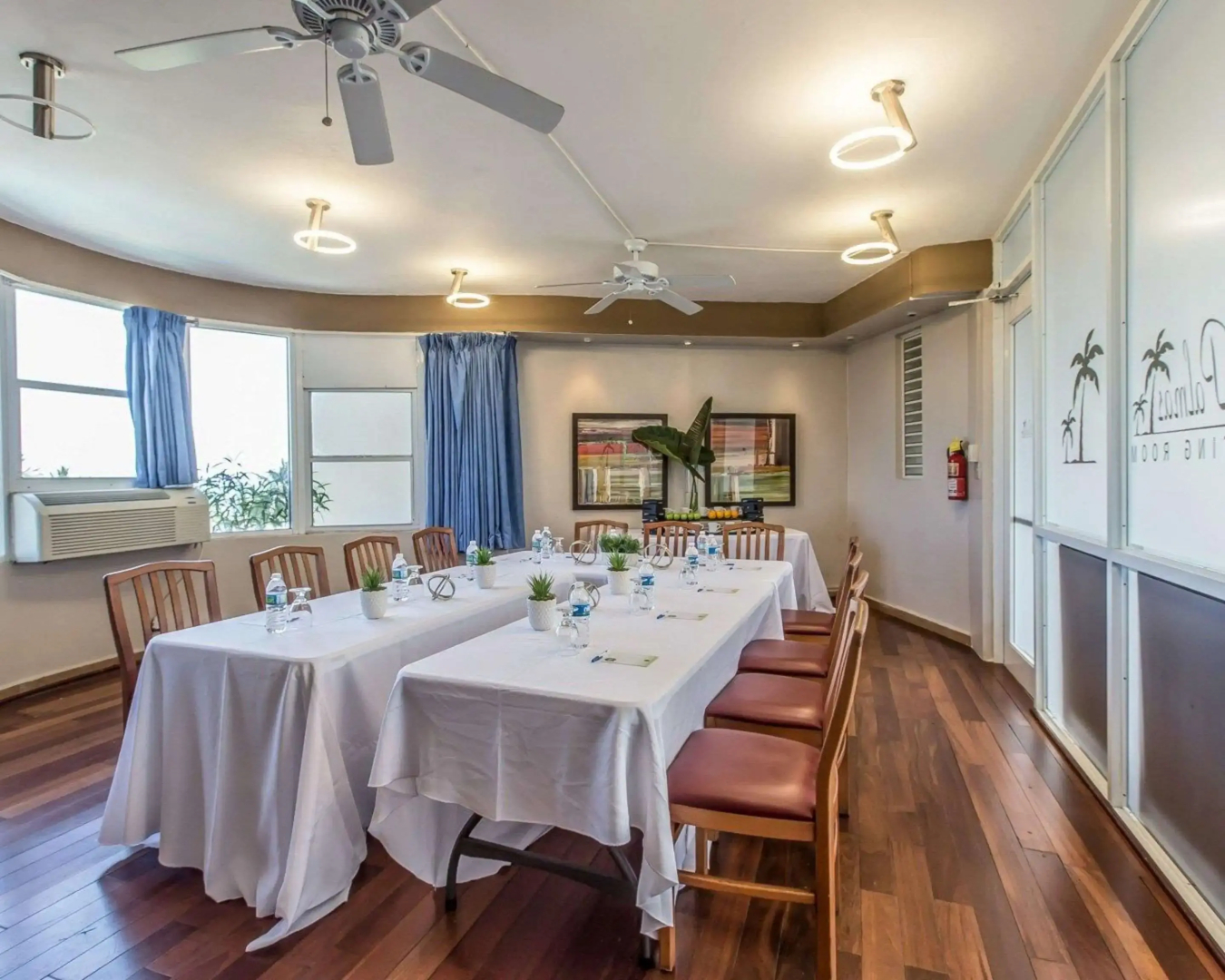 Comfort Inn & Suites Levittown