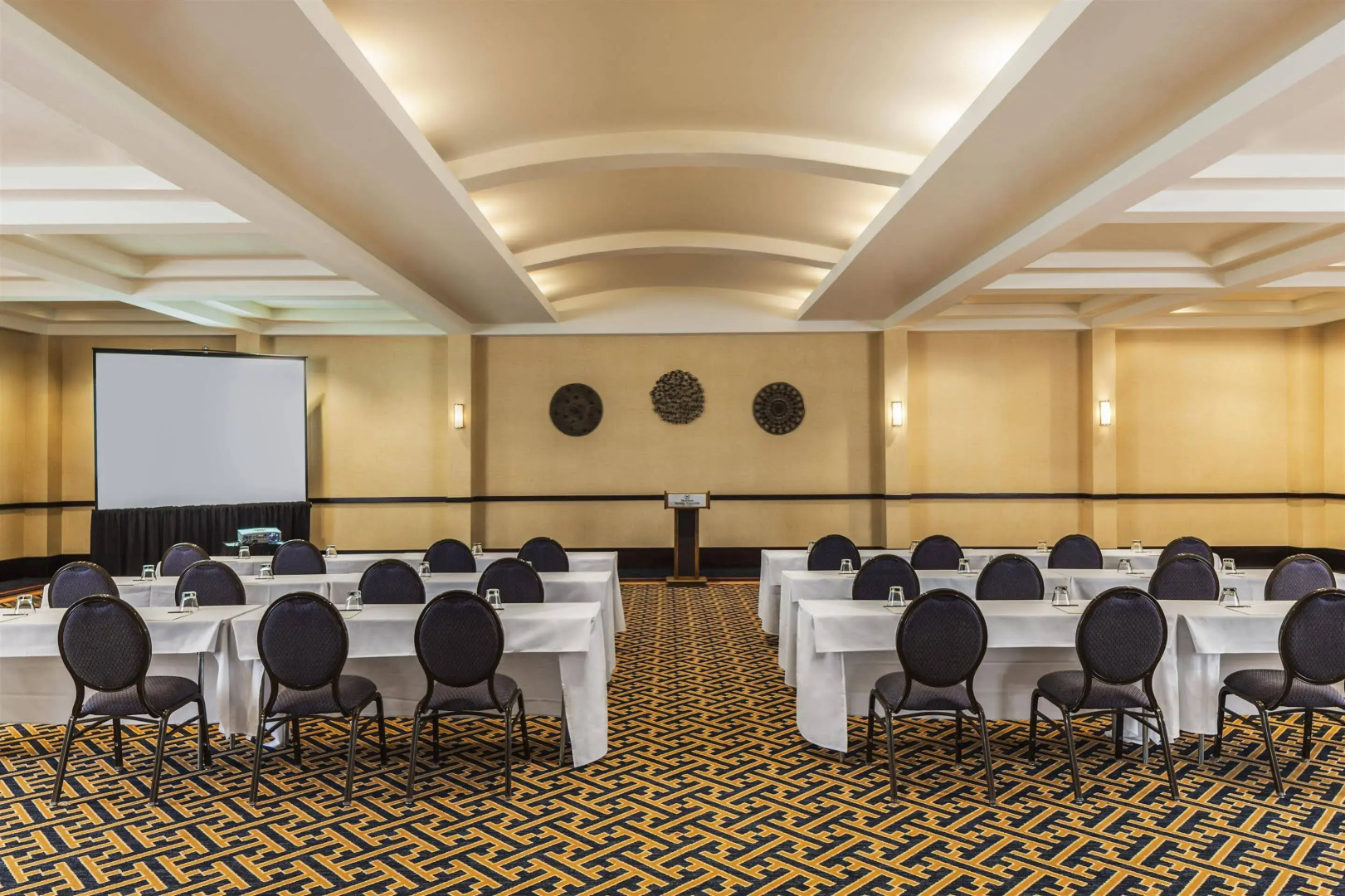 Sheraton Norfolk Waterside Hotel