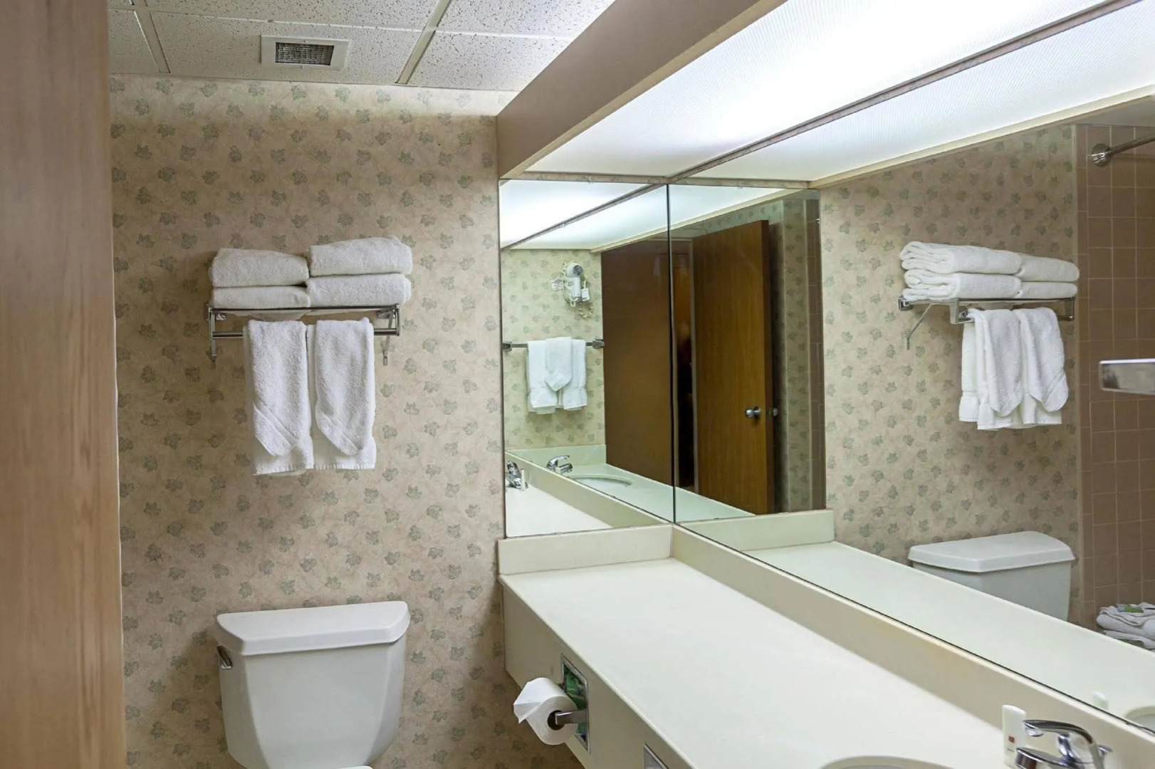 Clarion Hotel Desoto