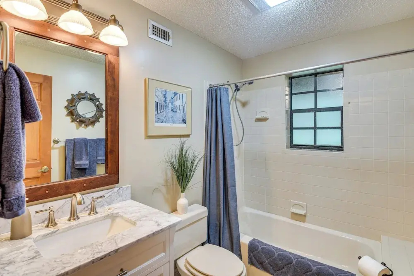 Little Lake George Hideaway w/ Furnished Boathouse