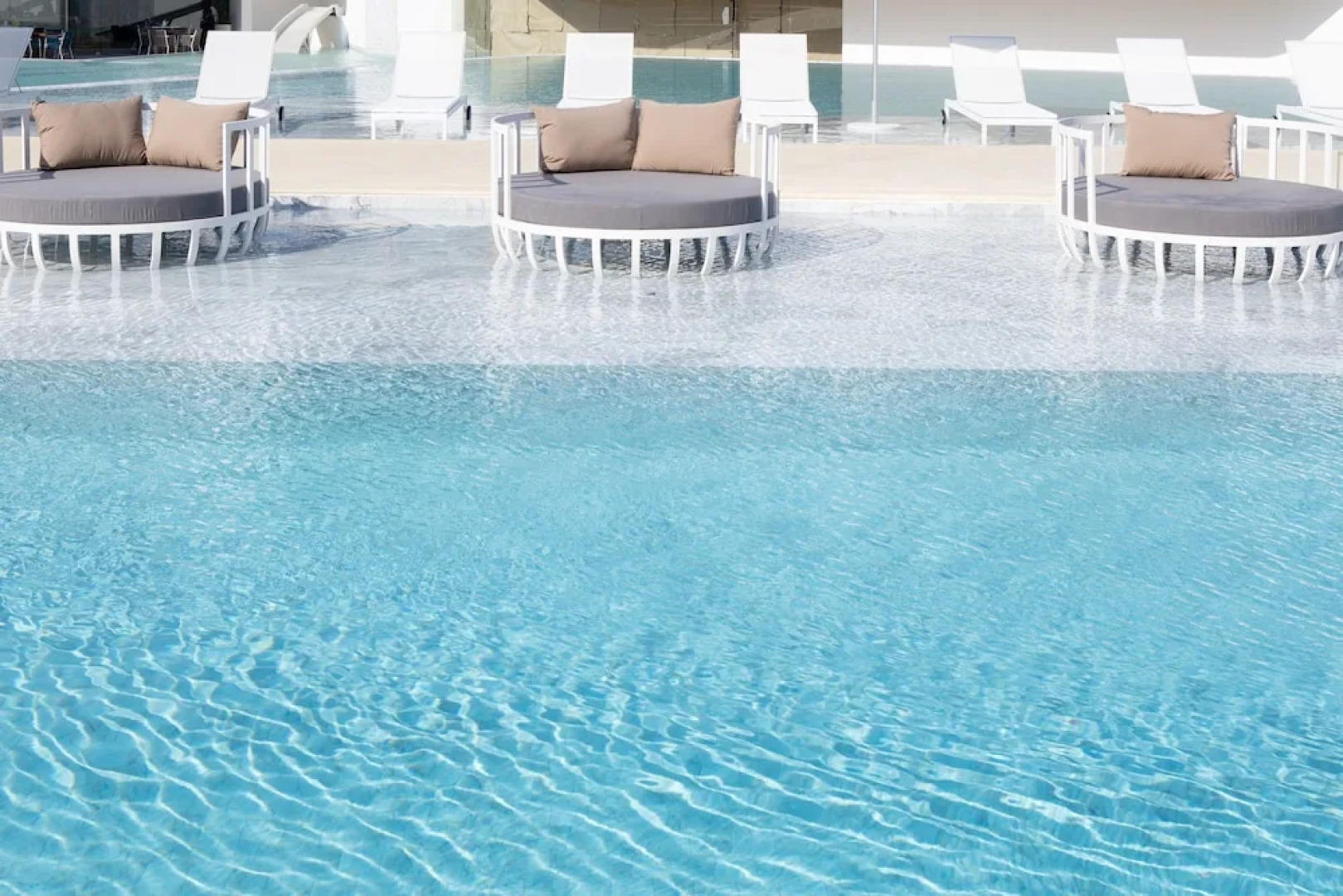 VERSO hua hin – a Veranda Collection