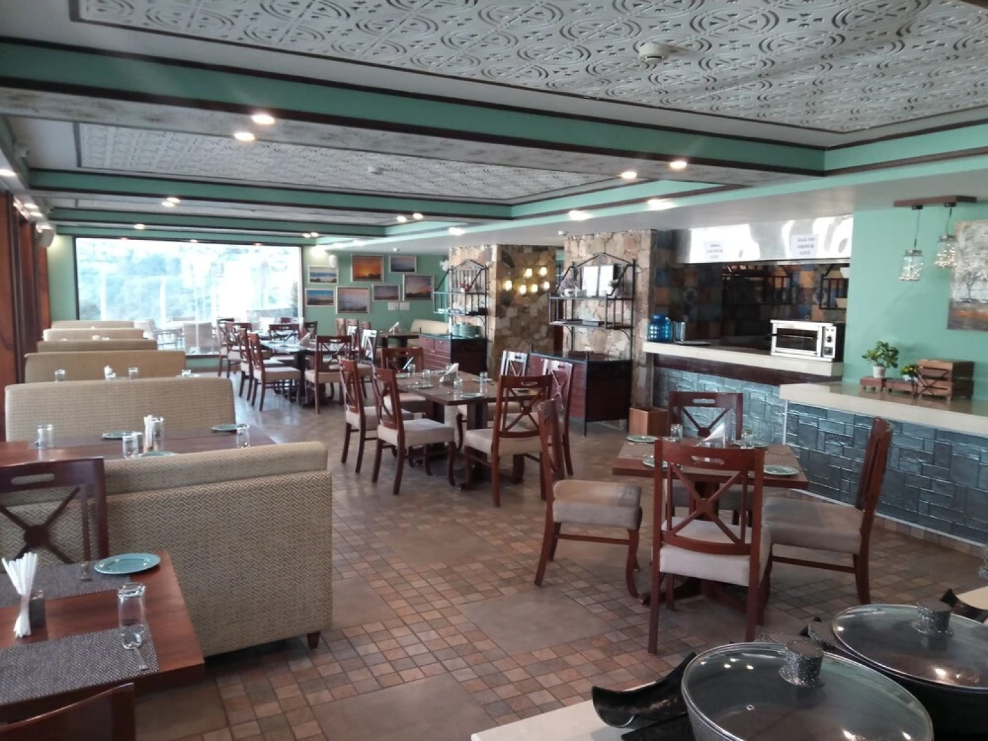 Hotel Brentwood Sanctuary