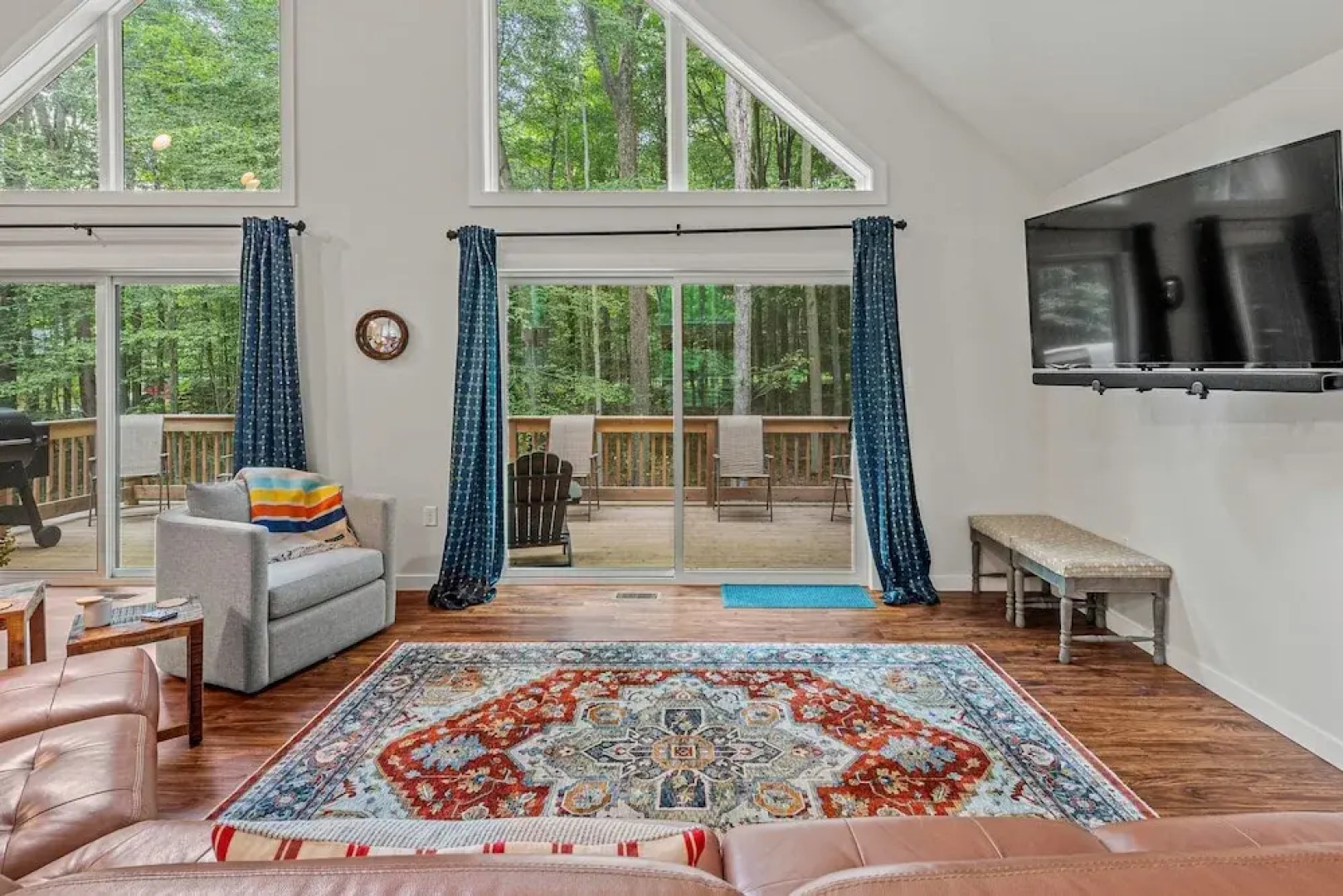 Happy Trails Chalet by Avantstay Sauna Deck Private Community Beach Access