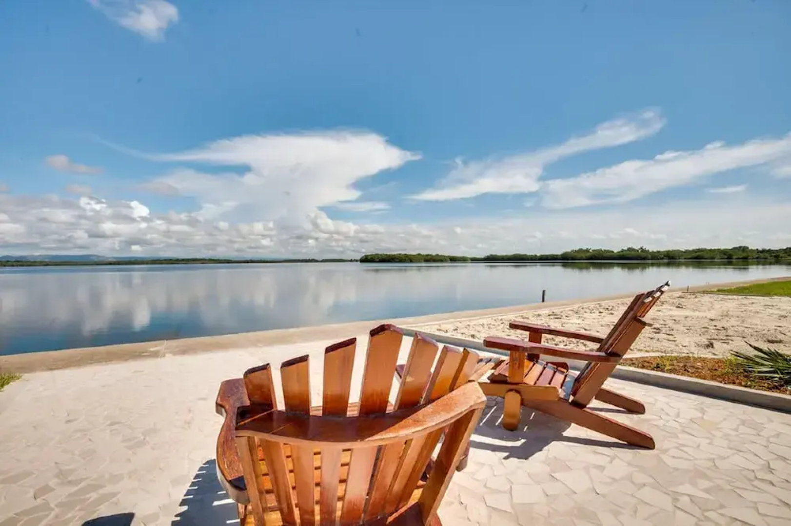 Villa Laguna Gecko