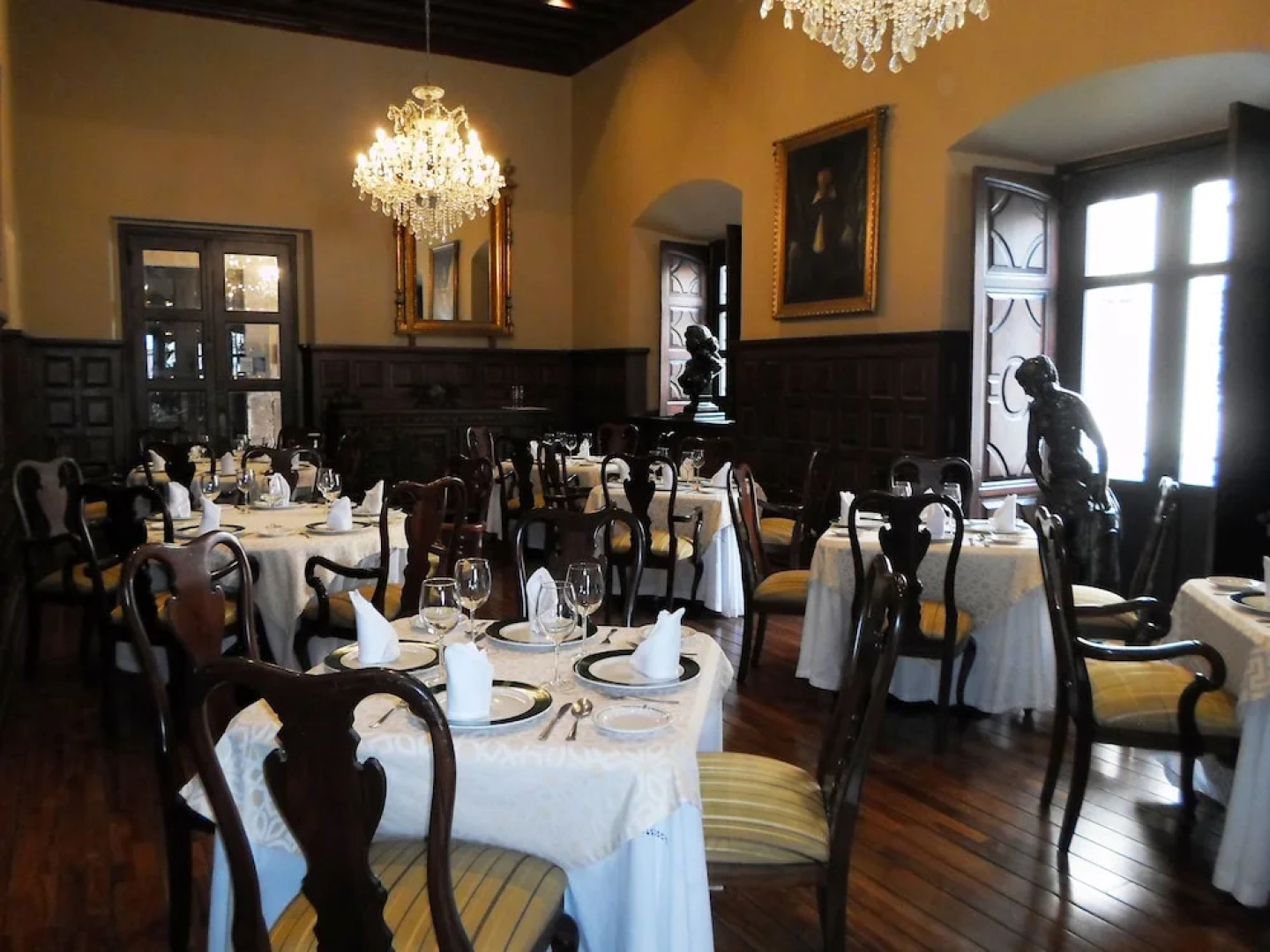 Hotel Virrey De Mendoza