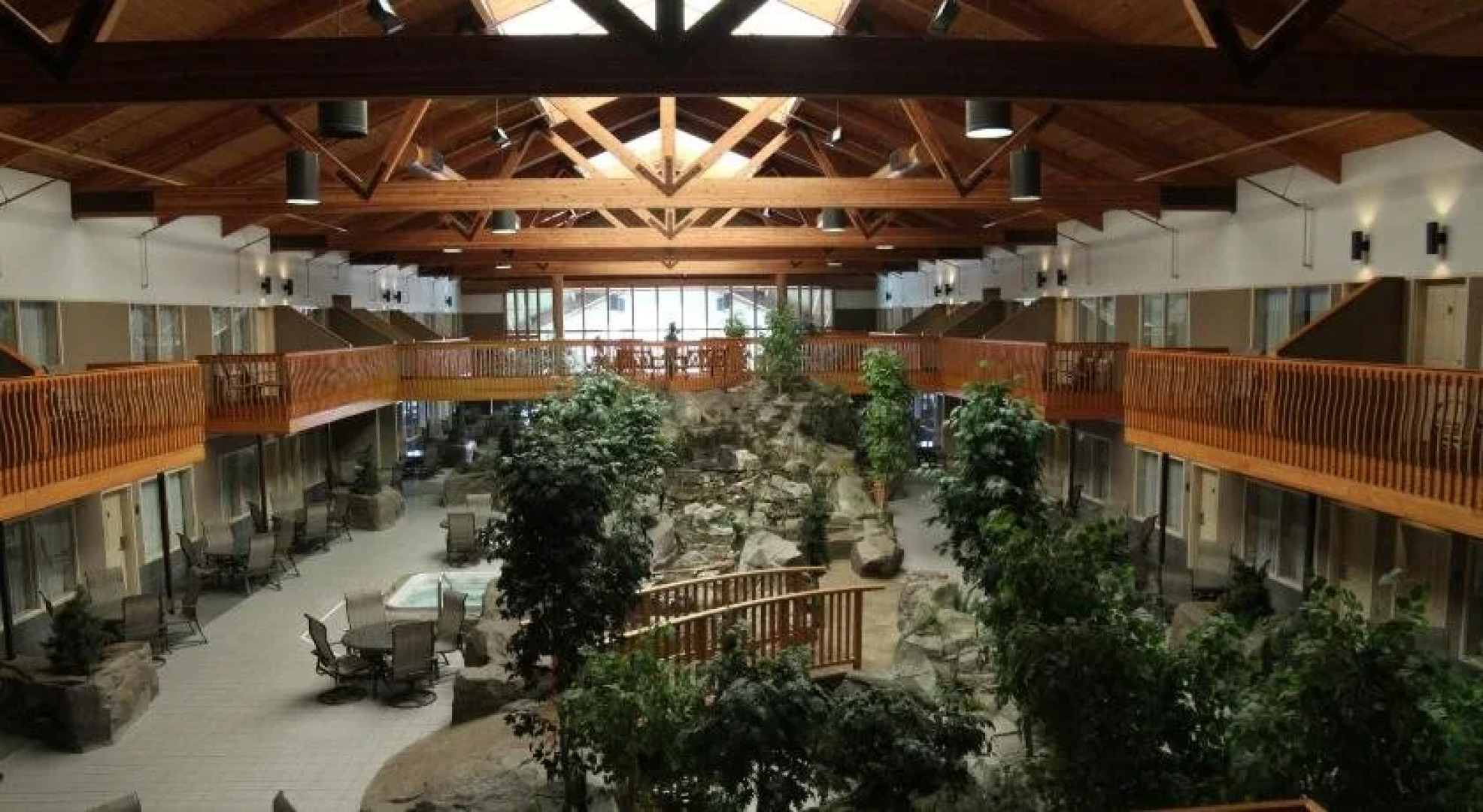 C'mon Inn Hotel & Suites