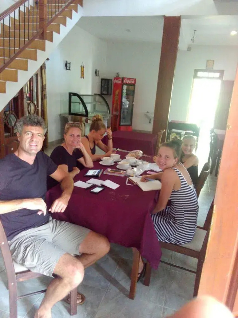 Shadow Inn Guest House Ella