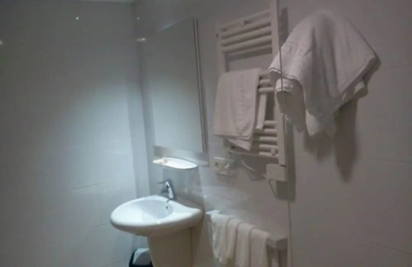 Oca Manzaneda Estación de Montaña