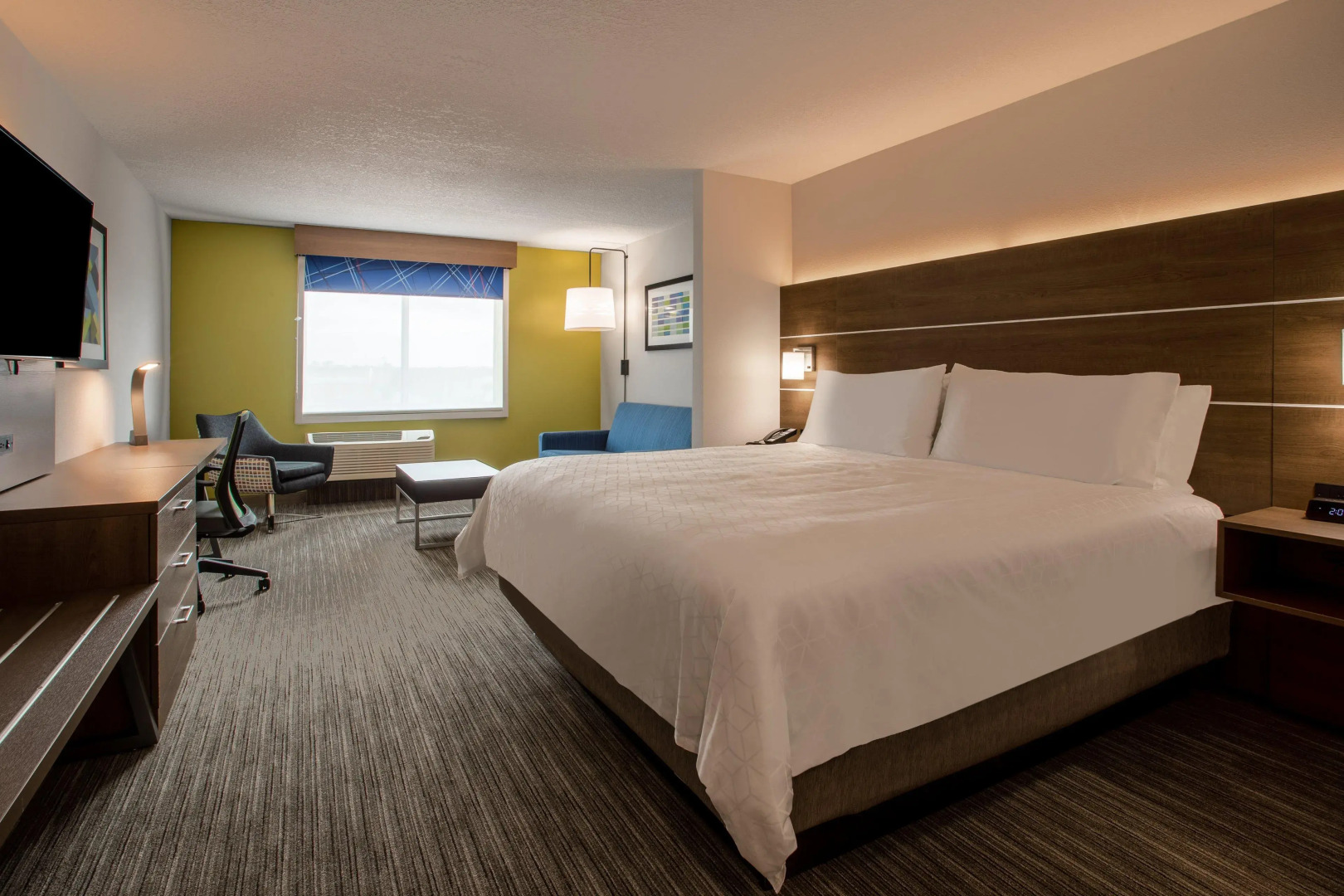 Holiday Inn Express & Suites Deland South by IHG