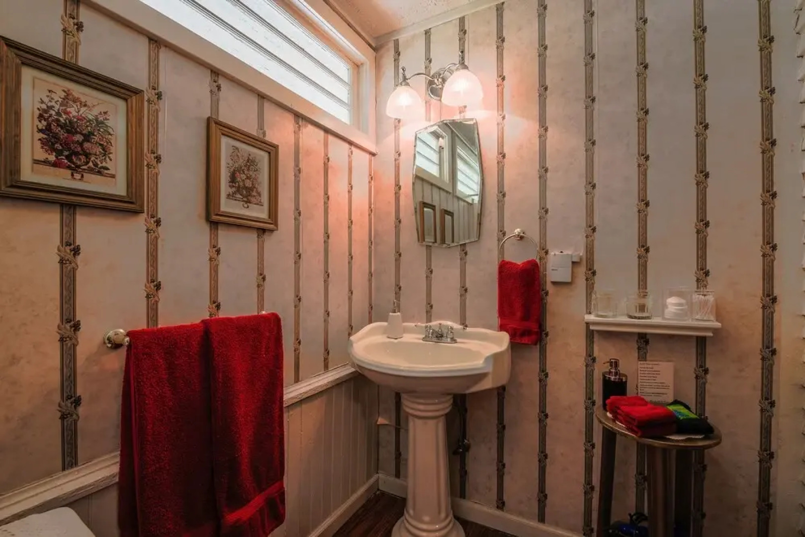 The Simmons-Bond Inn