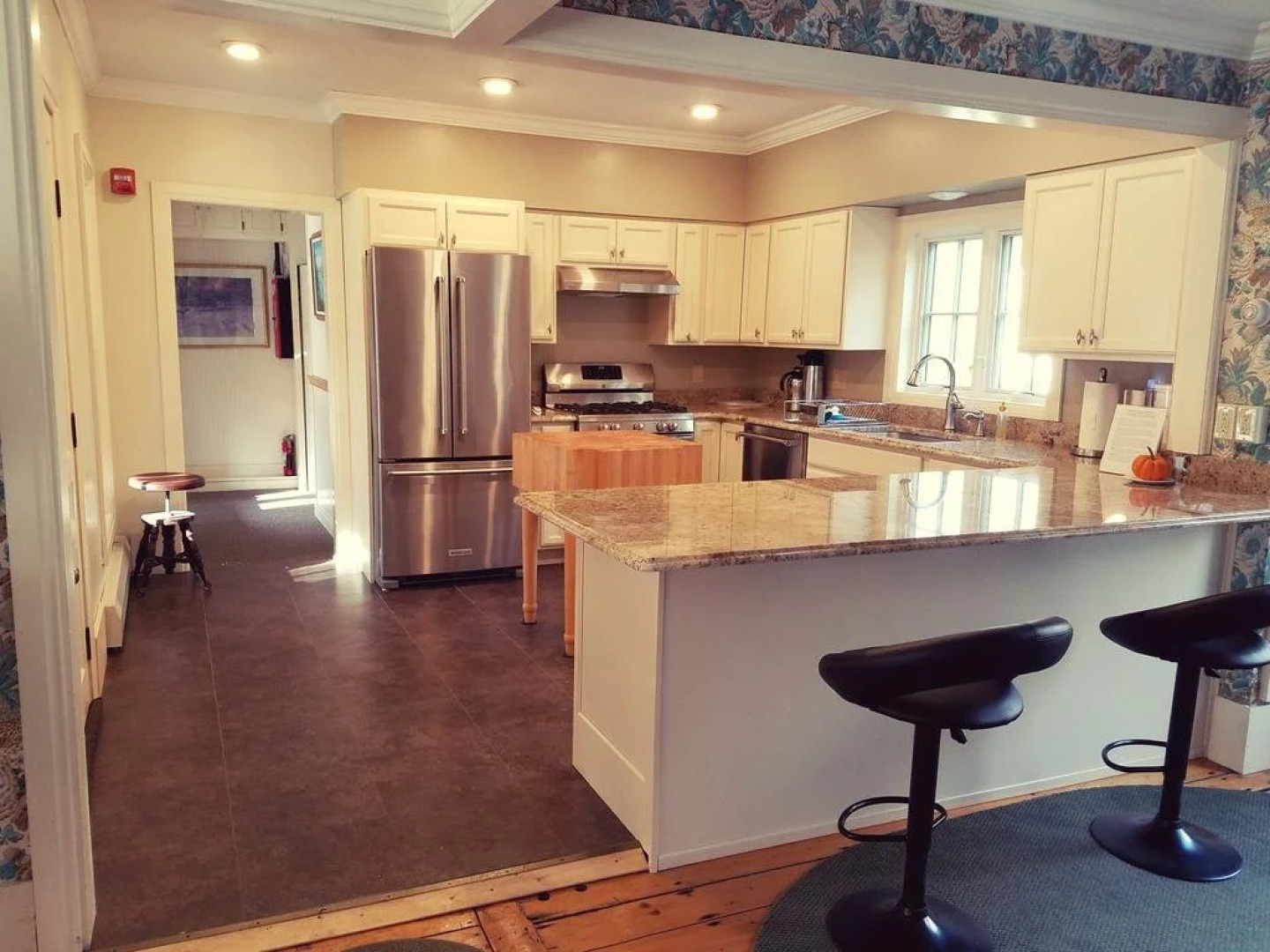 1860 House Inn and Vacation Rental Home